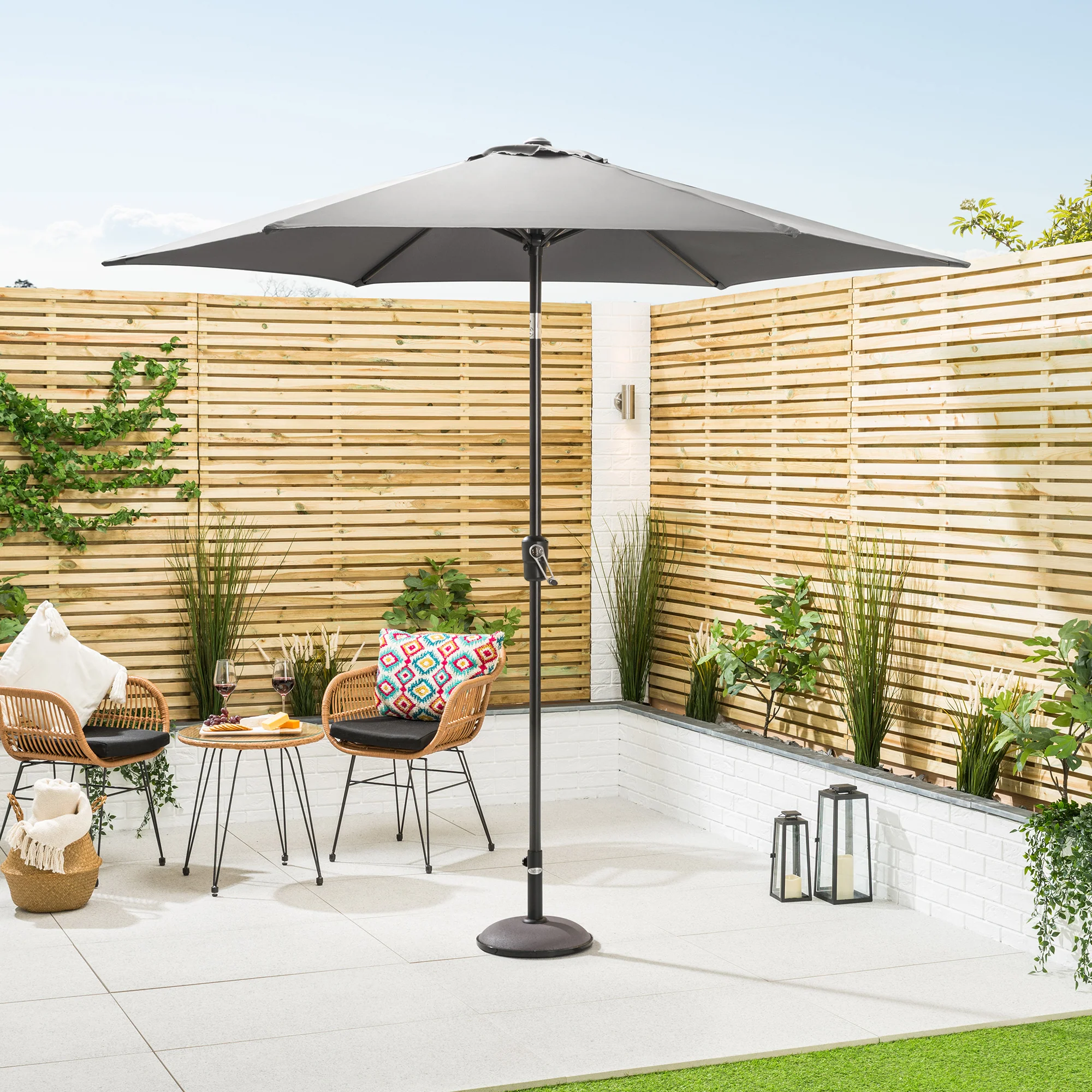 Crank & Tilt Parasol – 2.7m - Image 14