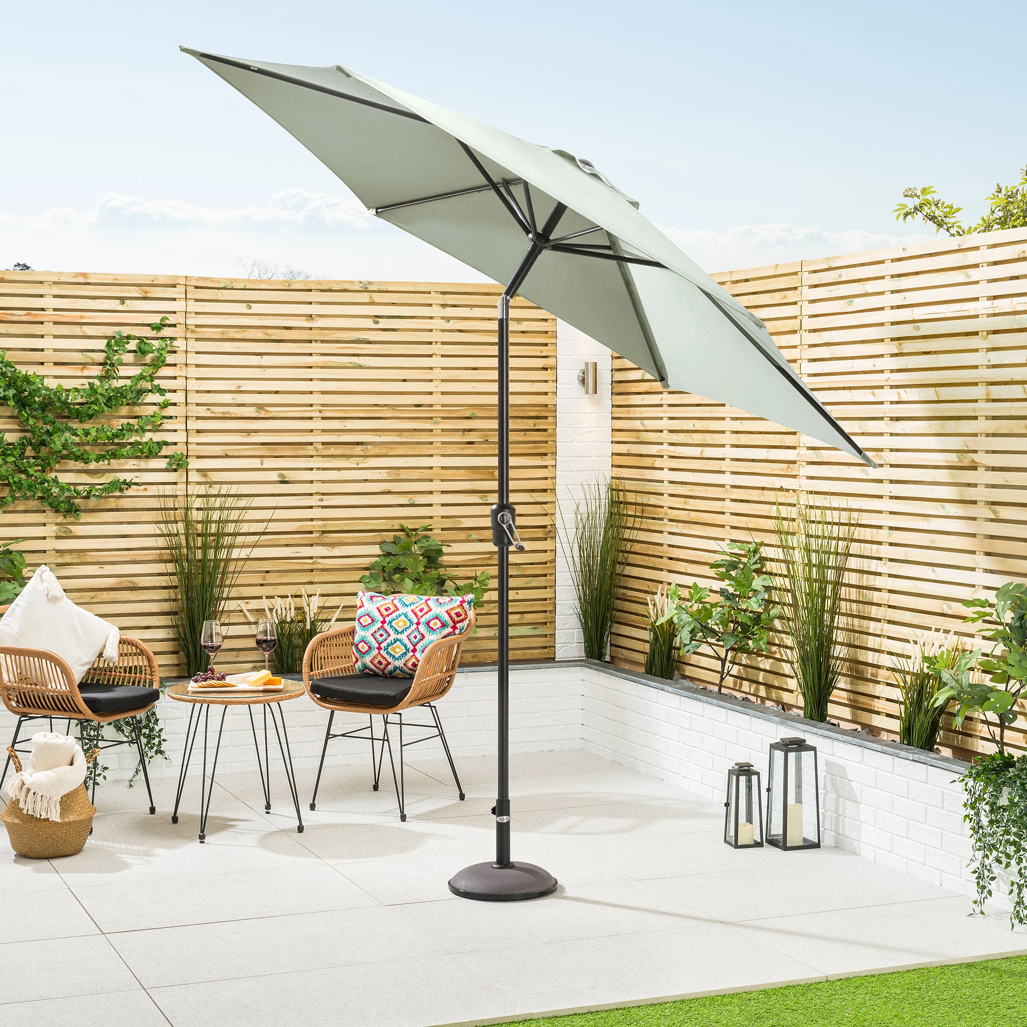 Crank & Tilt Parasol – 2.7m - Image 5