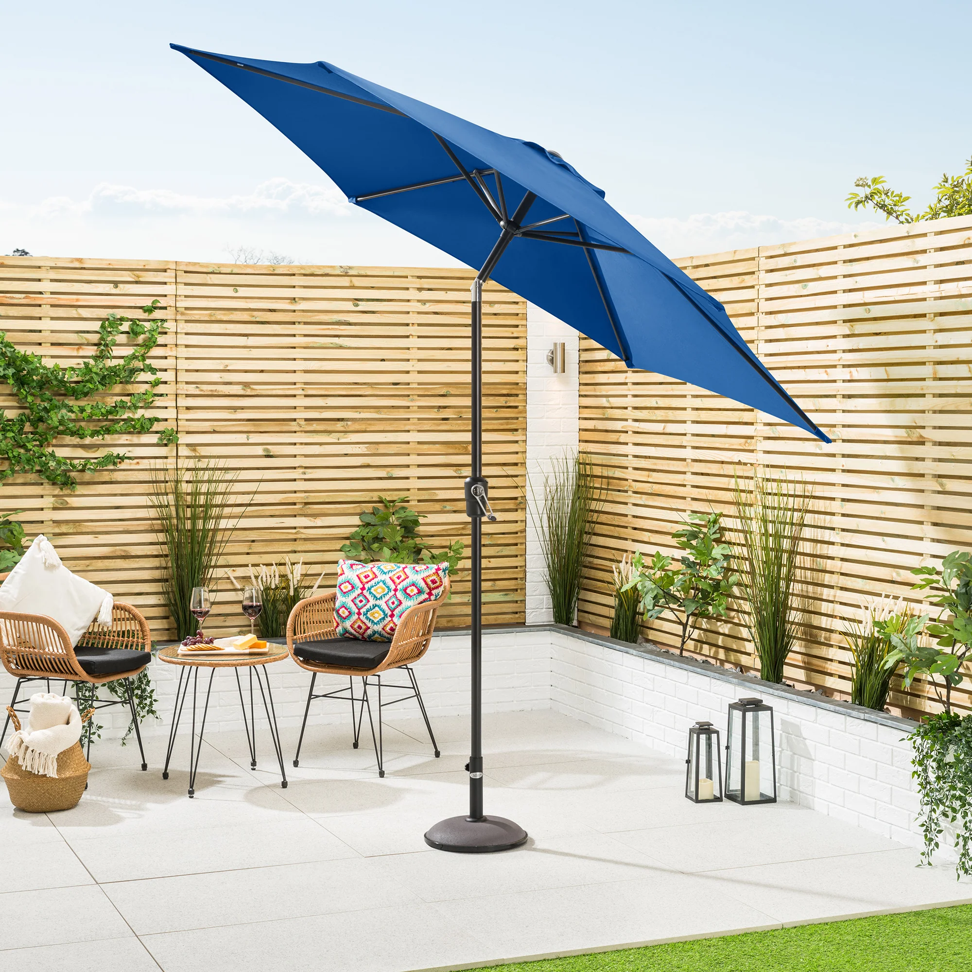 Crank & Tilt Parasol – 2.7m - Image 9