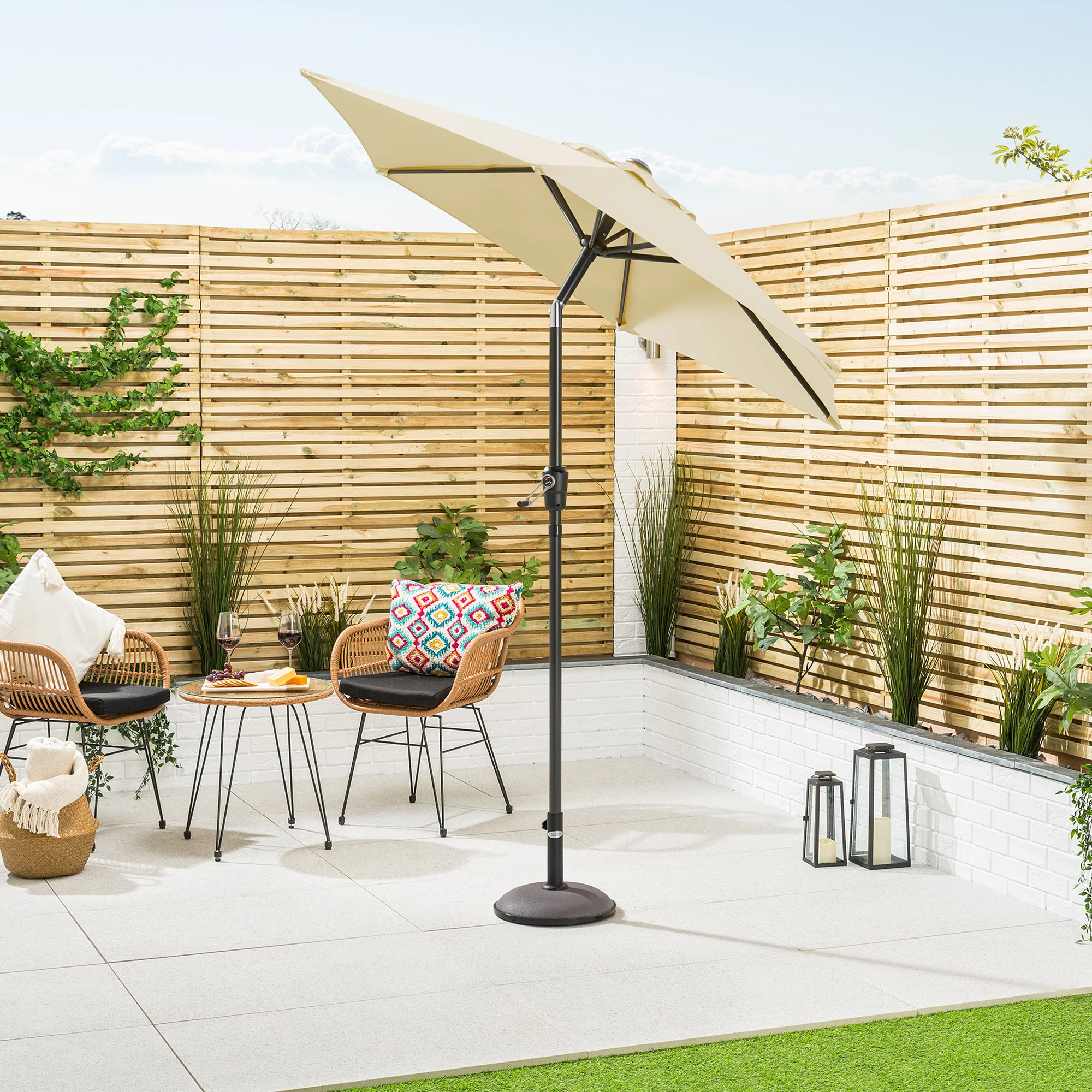 Crank & Tilt Parasol – 2m - Image 7