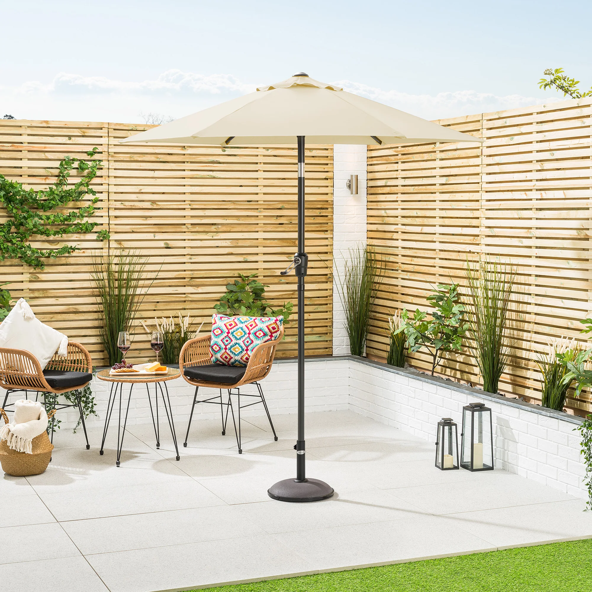 Crank & Tilt Parasol – 2m - Image 8