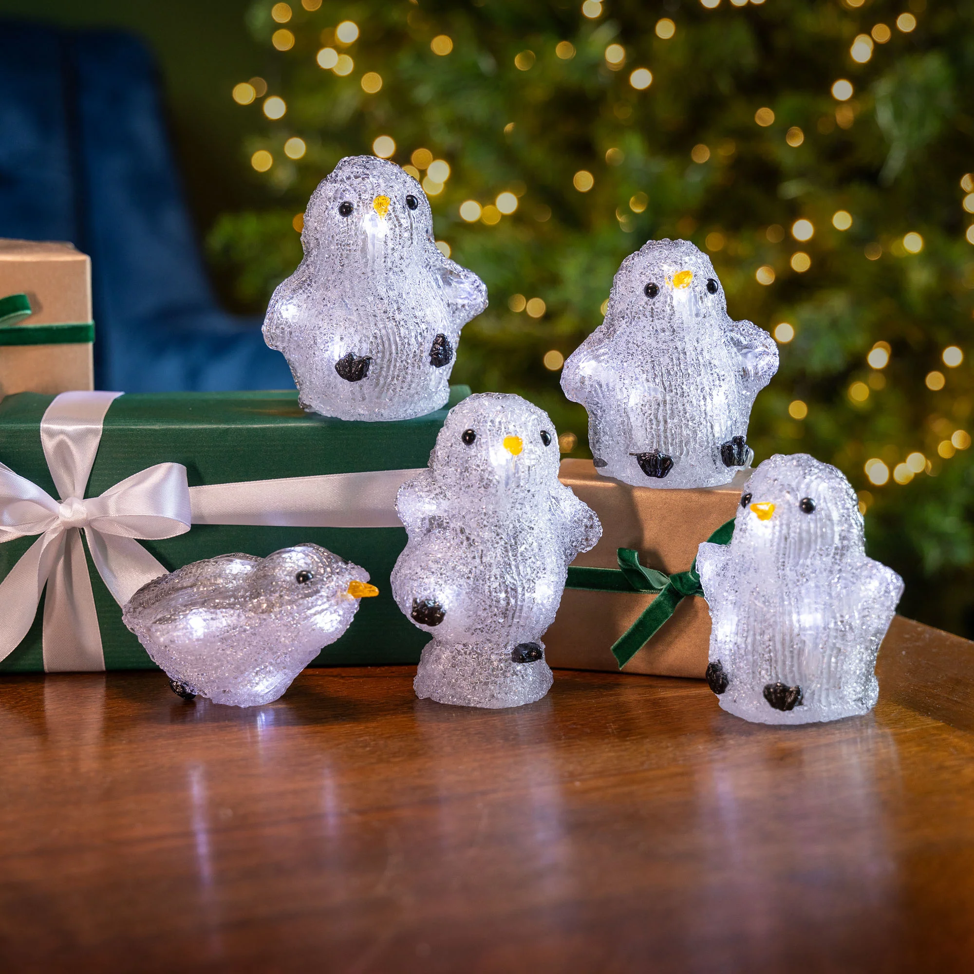 Set of 5 Acrylic Penguin Lights - Image 3