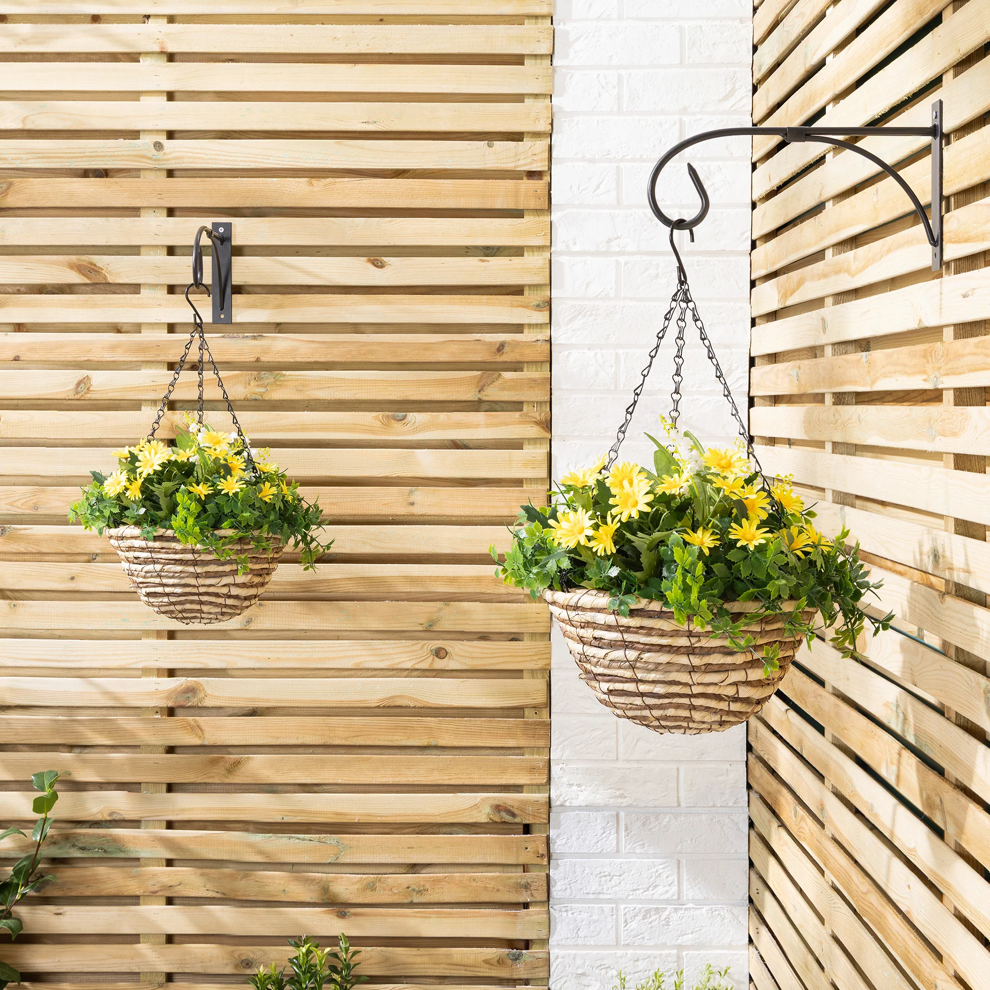 Artificial Daisy Hanging Basket - Image 4