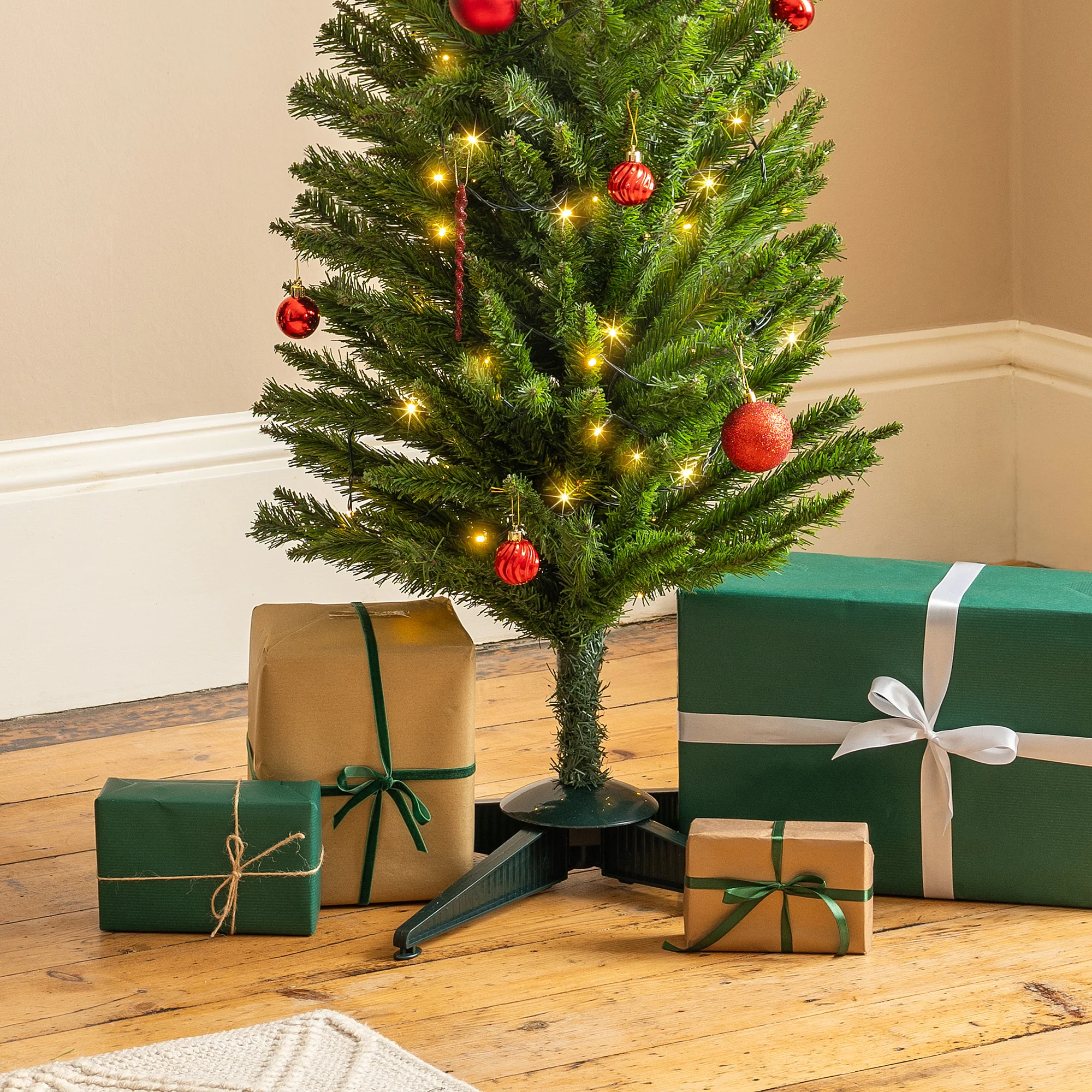 Artificial Pencil Christmas Tree - Image 7