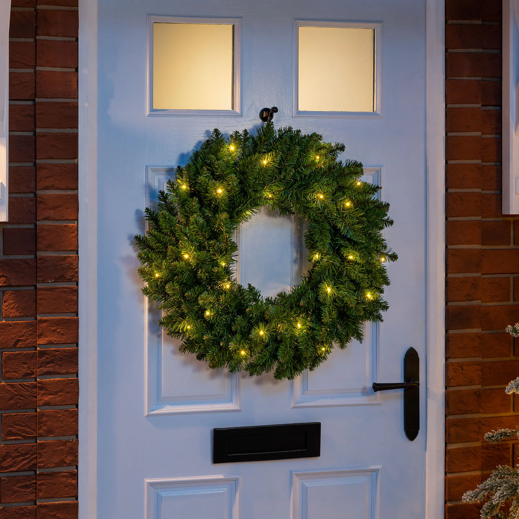 Plain Spruce Christmas Wreath - Image 5