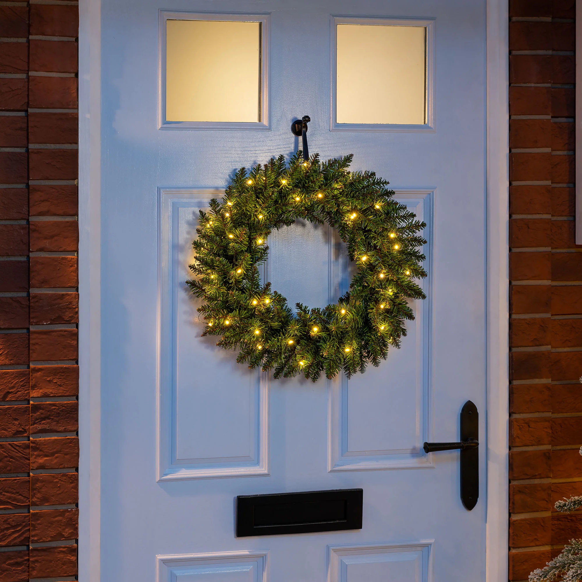Plain Spruce Christmas Wreath - Image 6