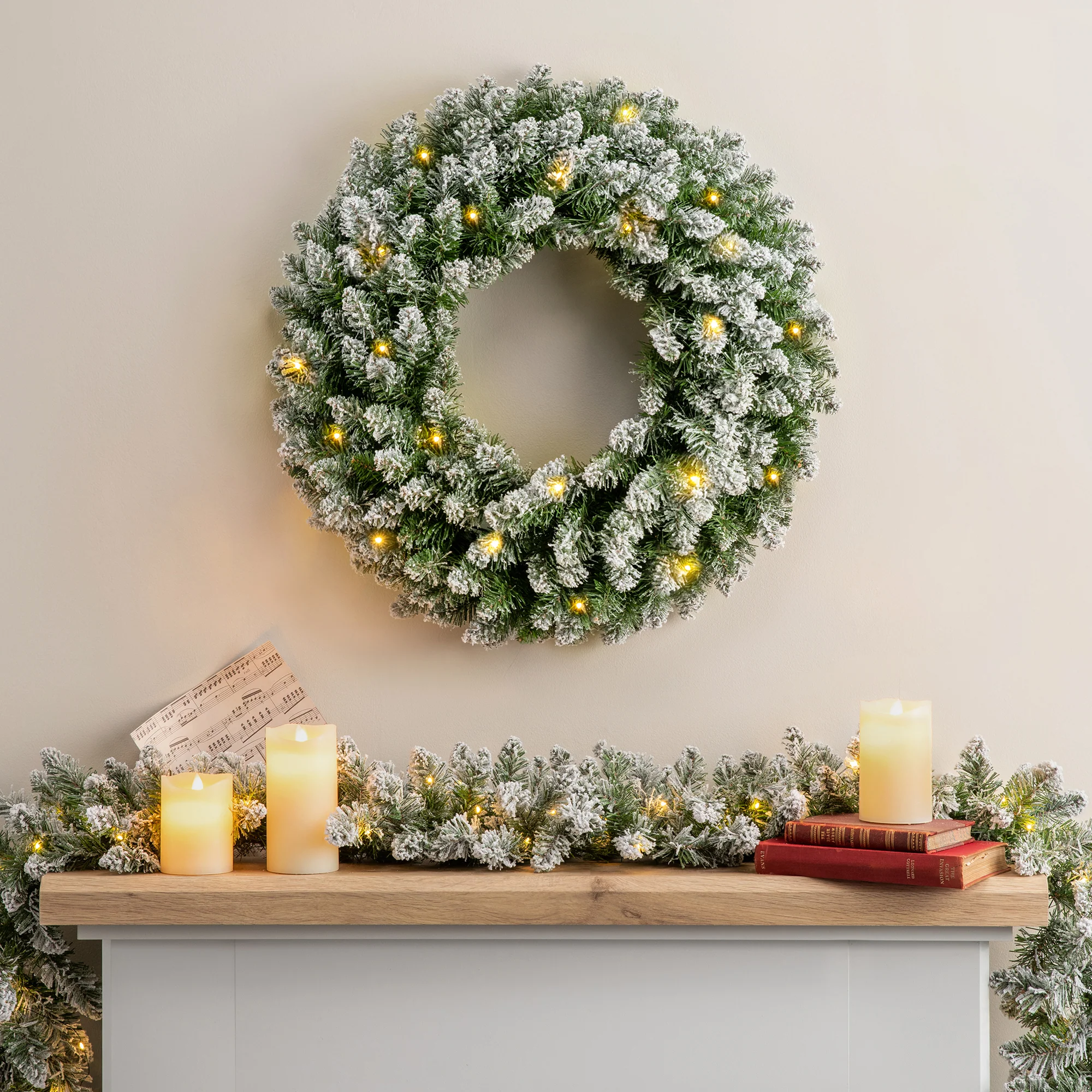 Snow Frosted Christmas Wreath - Image 11