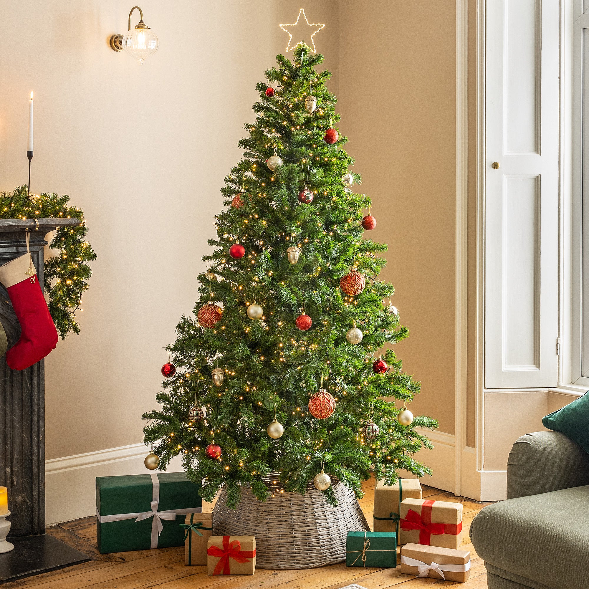 Aspen Spruce Artificial Christmas Tree - Image 4