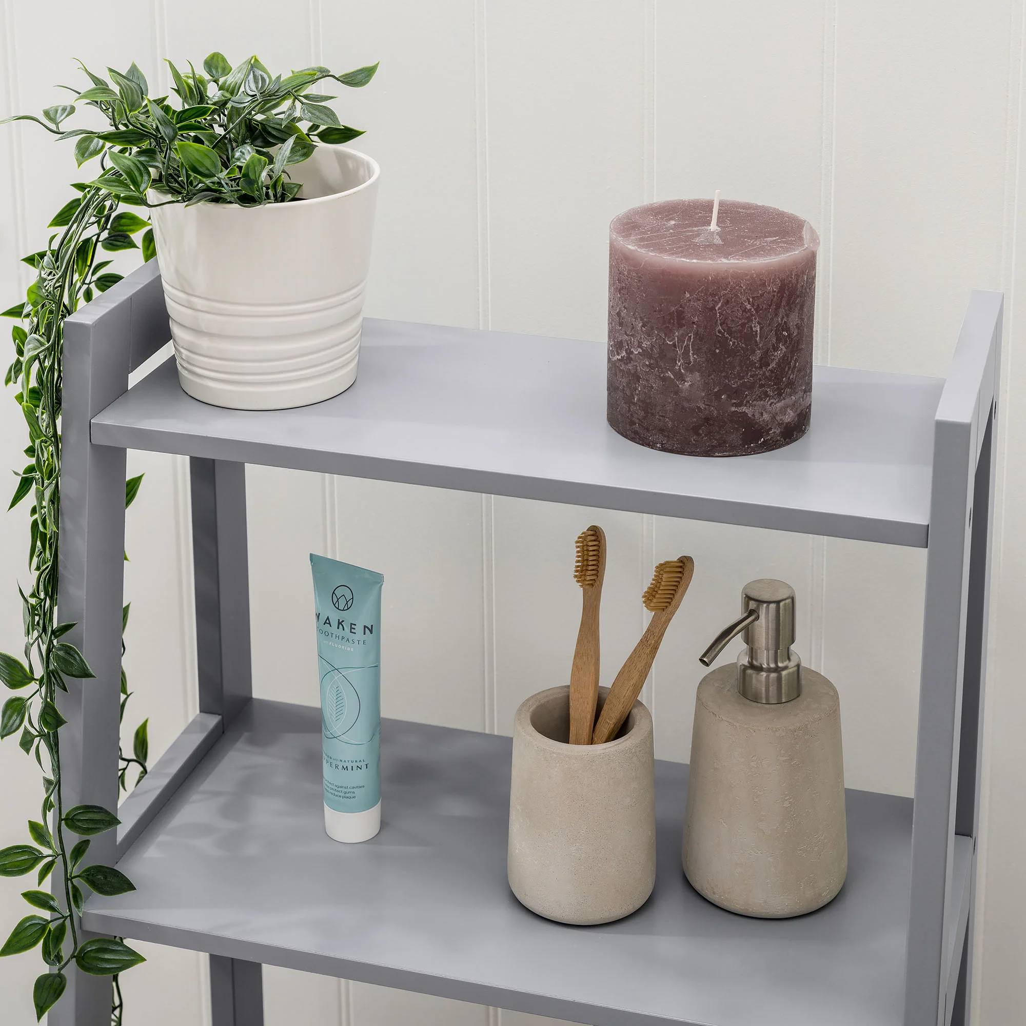 Lustleigh Grey Bathroom Ladder Shelf - Image 2
