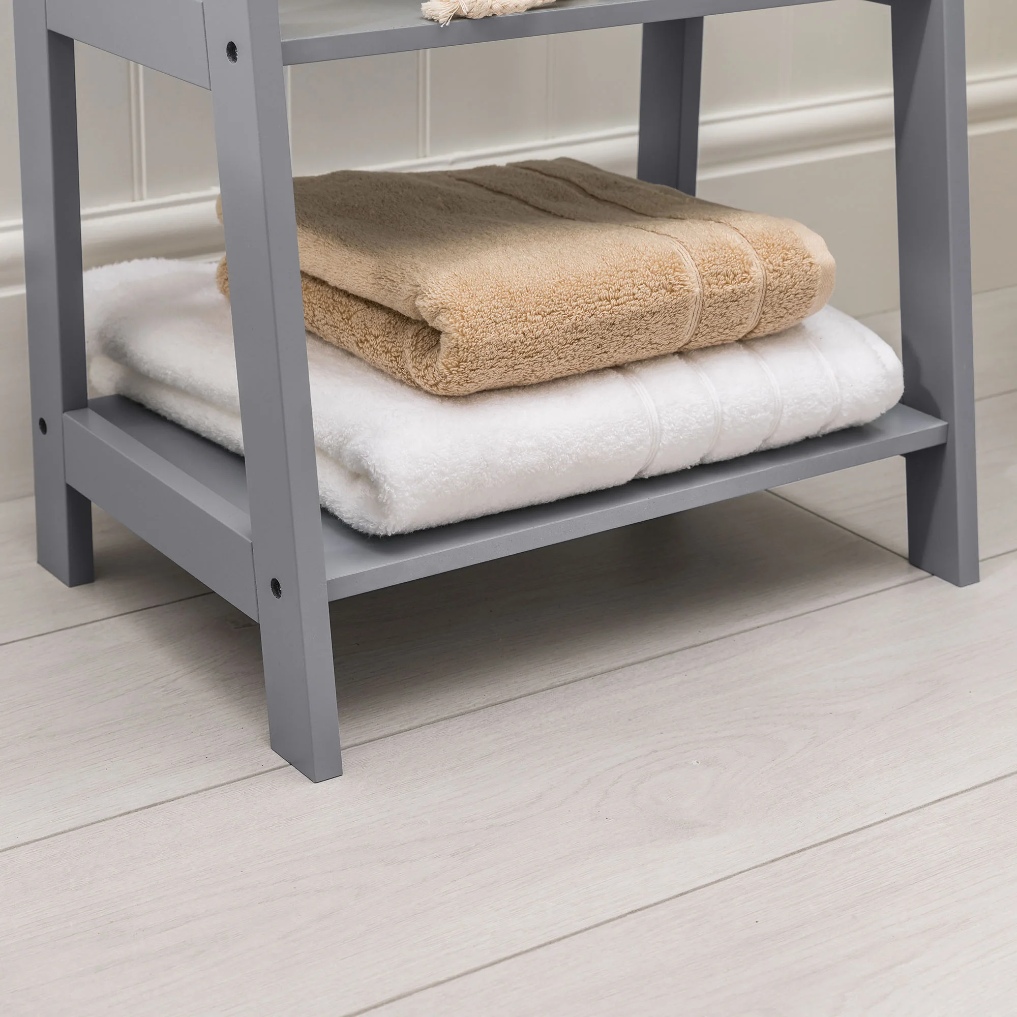 Lustleigh Grey Bathroom Ladder Shelf - Image 3