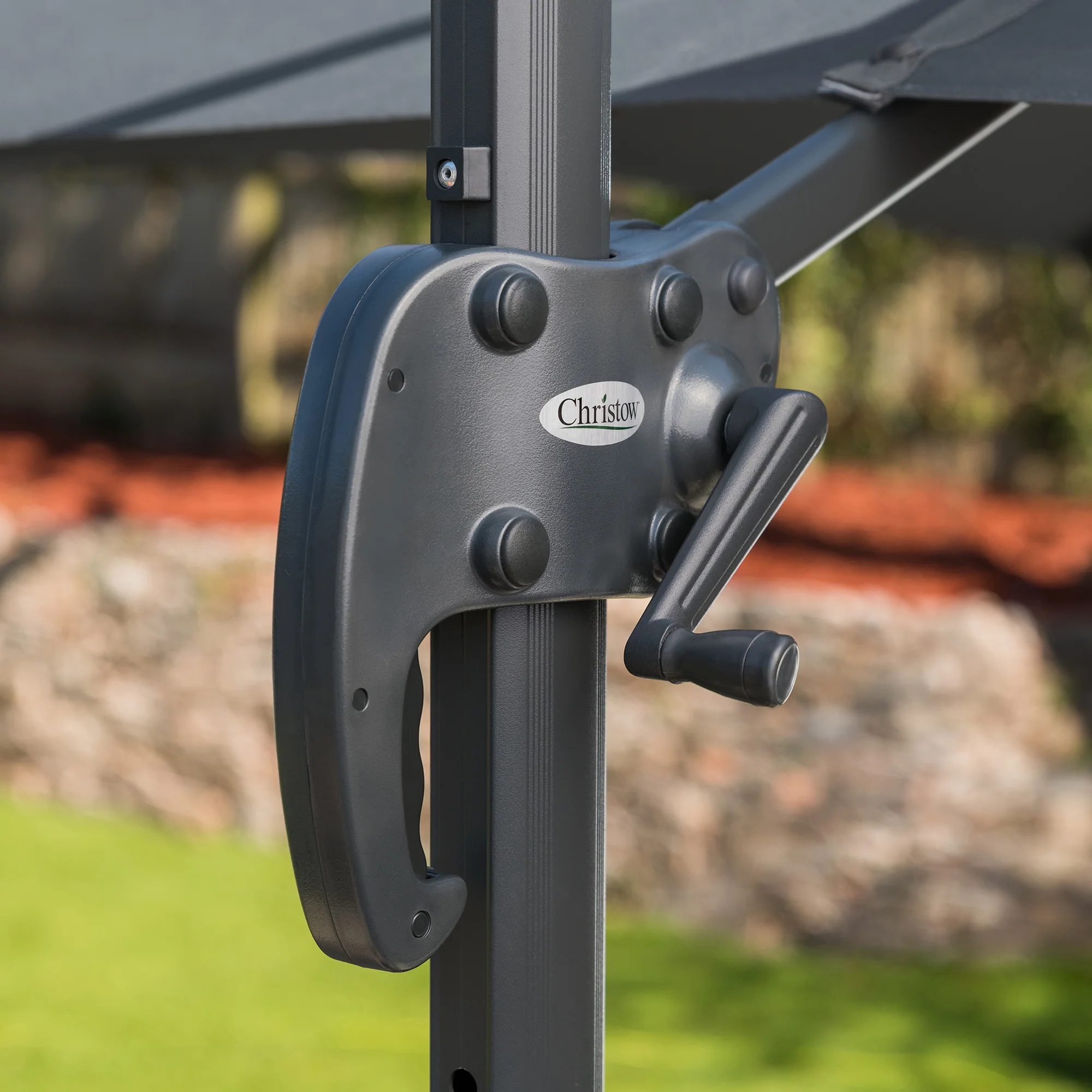 Roma Cantilever Parasol – 2.5m - Image 11