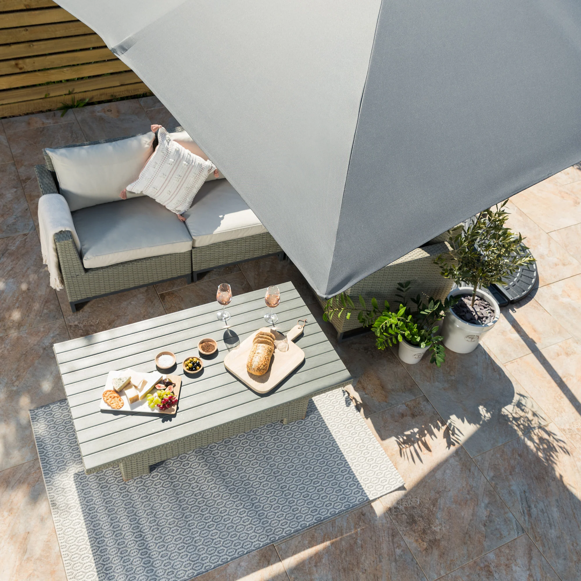 Roma Cantilever Parasol – 2.5m - Image 12
