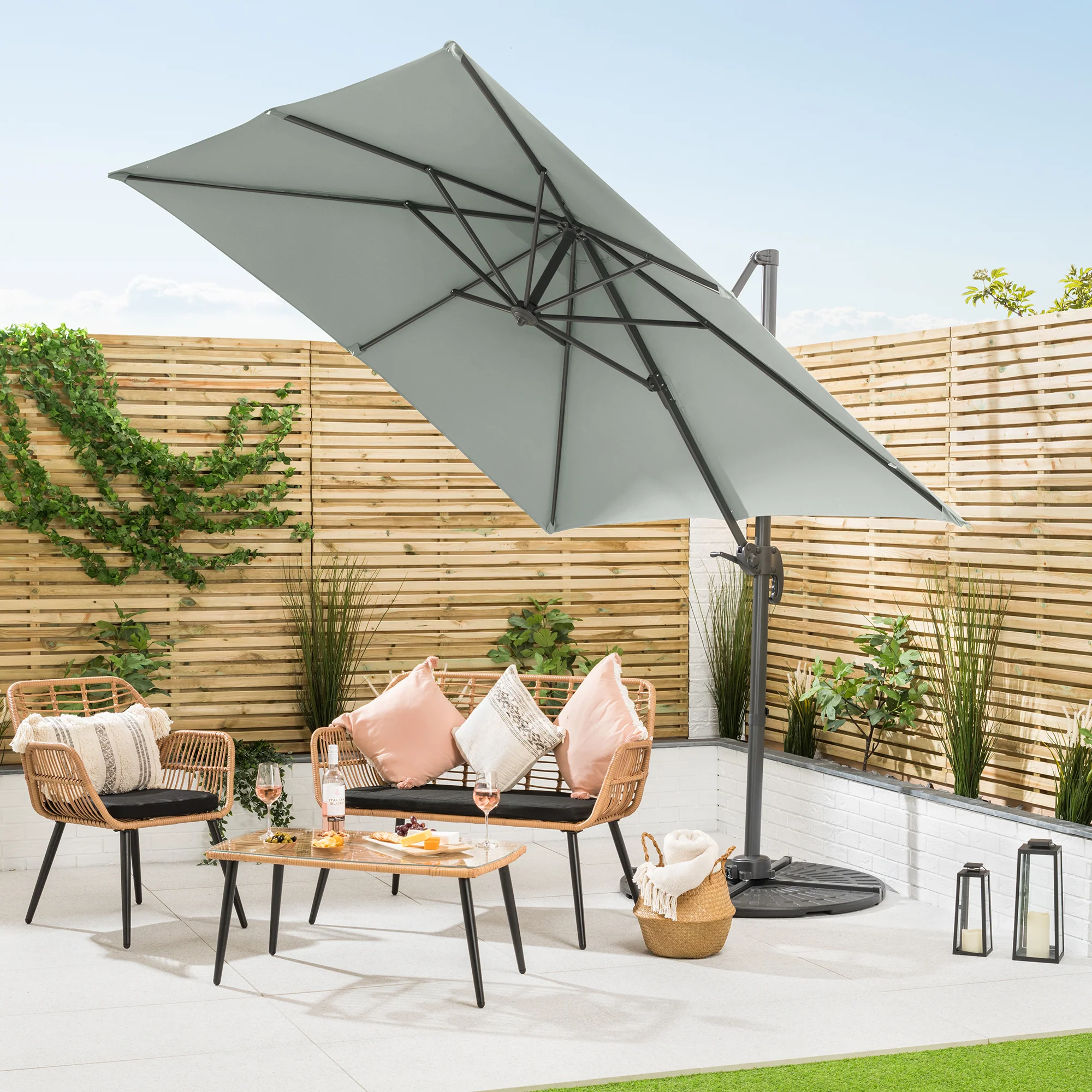 Roma Cantilever Parasol – 2.5m - Image 14