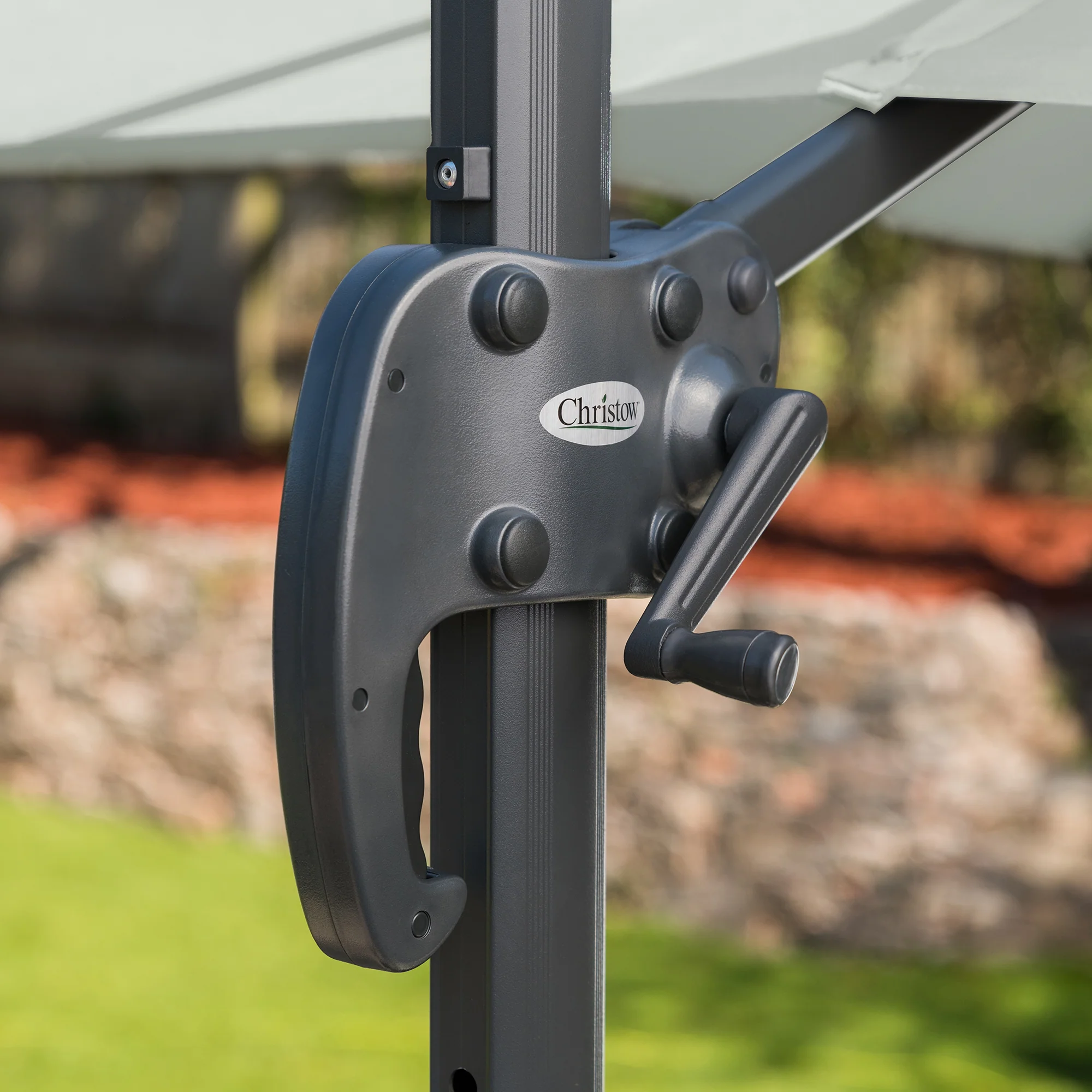 Roma Cantilever Parasol – 2.5m - Image 15