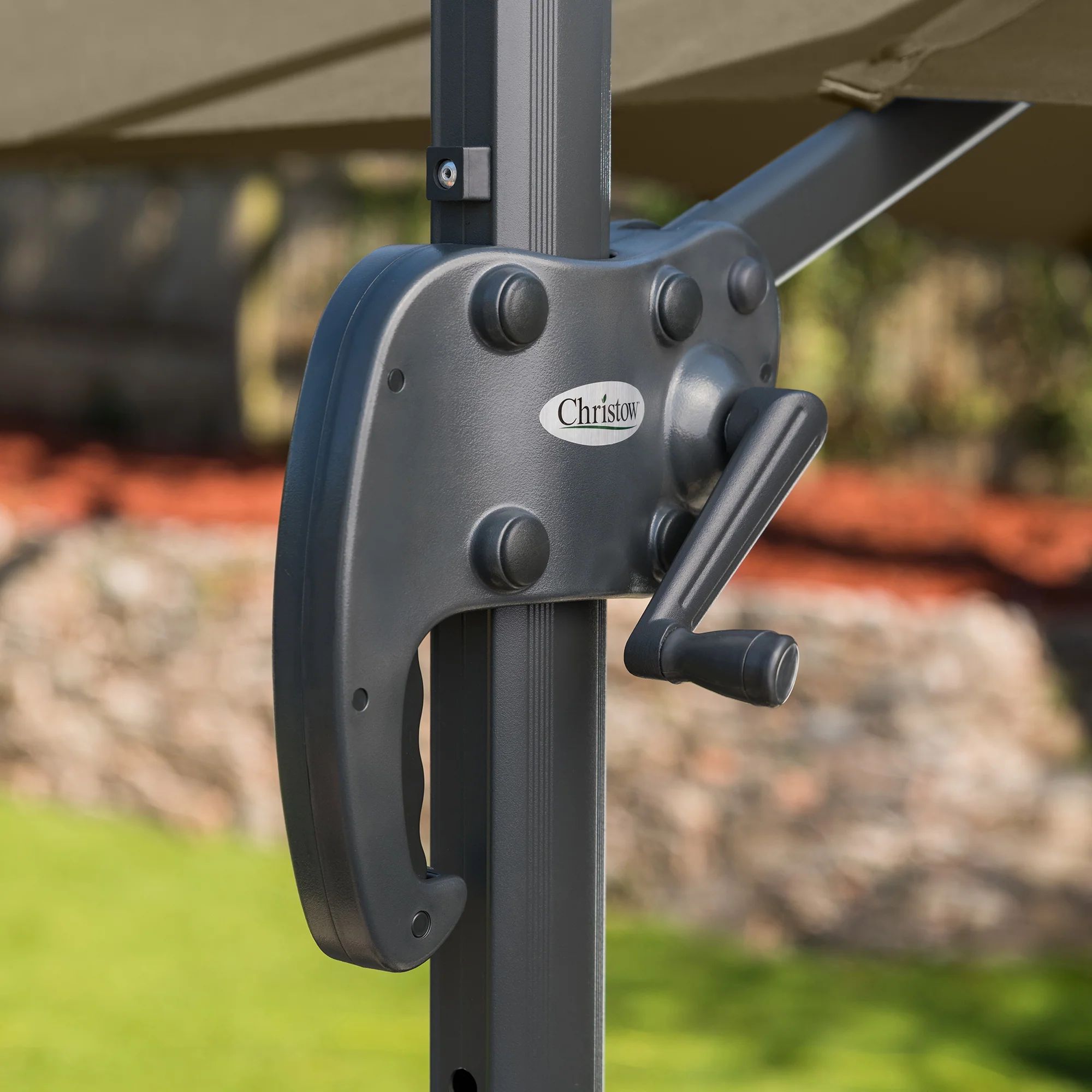 Roma Cantilever Parasol – 2.5m - Image 3