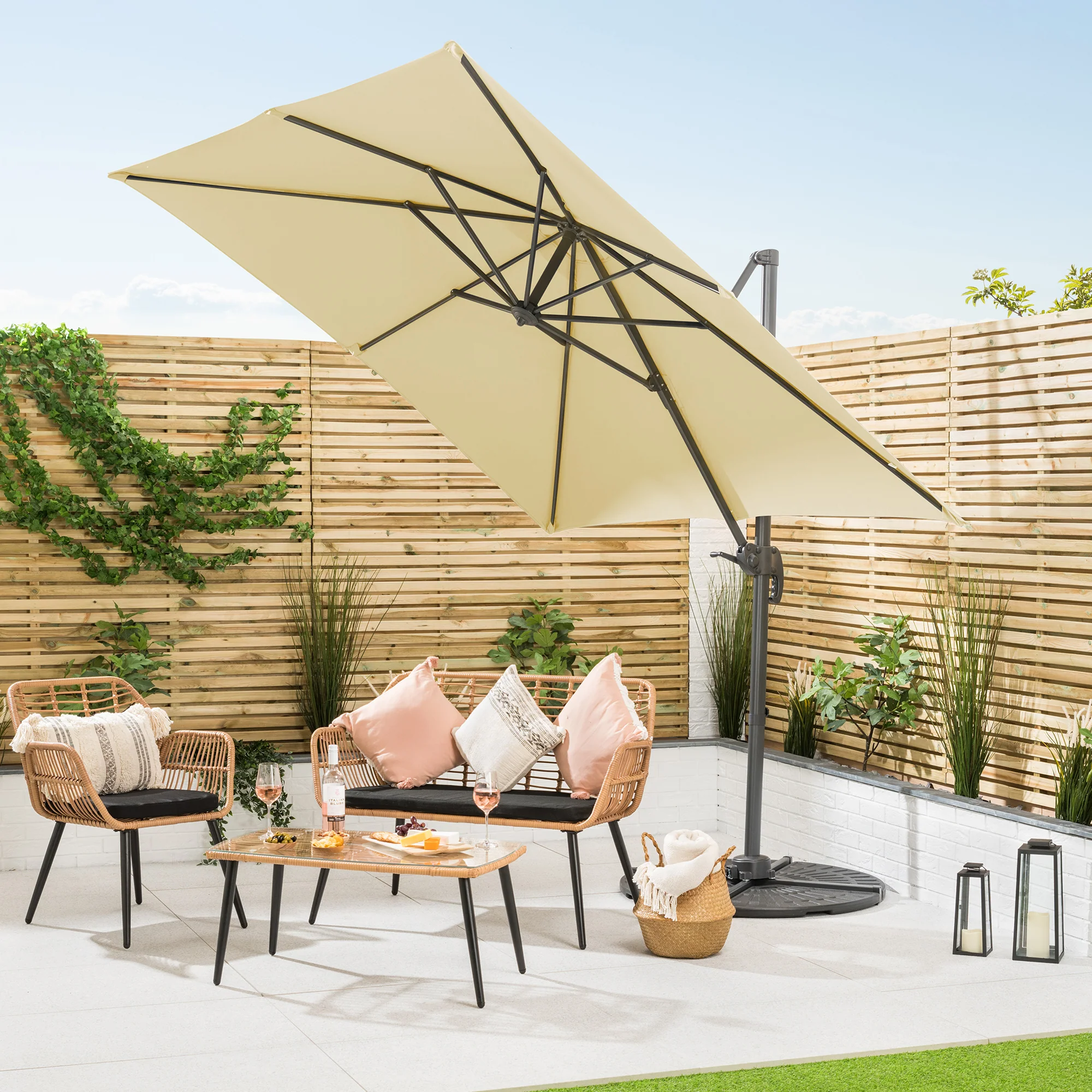 Roma Cantilever Parasol – 2.5m - Image 6