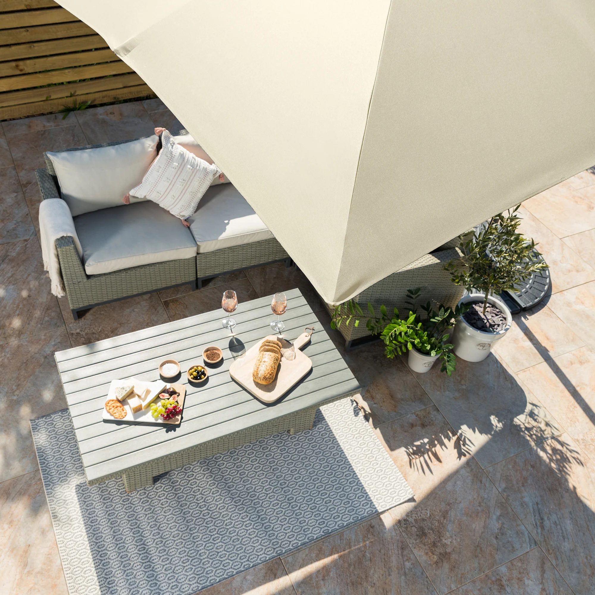 Roma Cantilever Parasol – 2.5m - Image 8