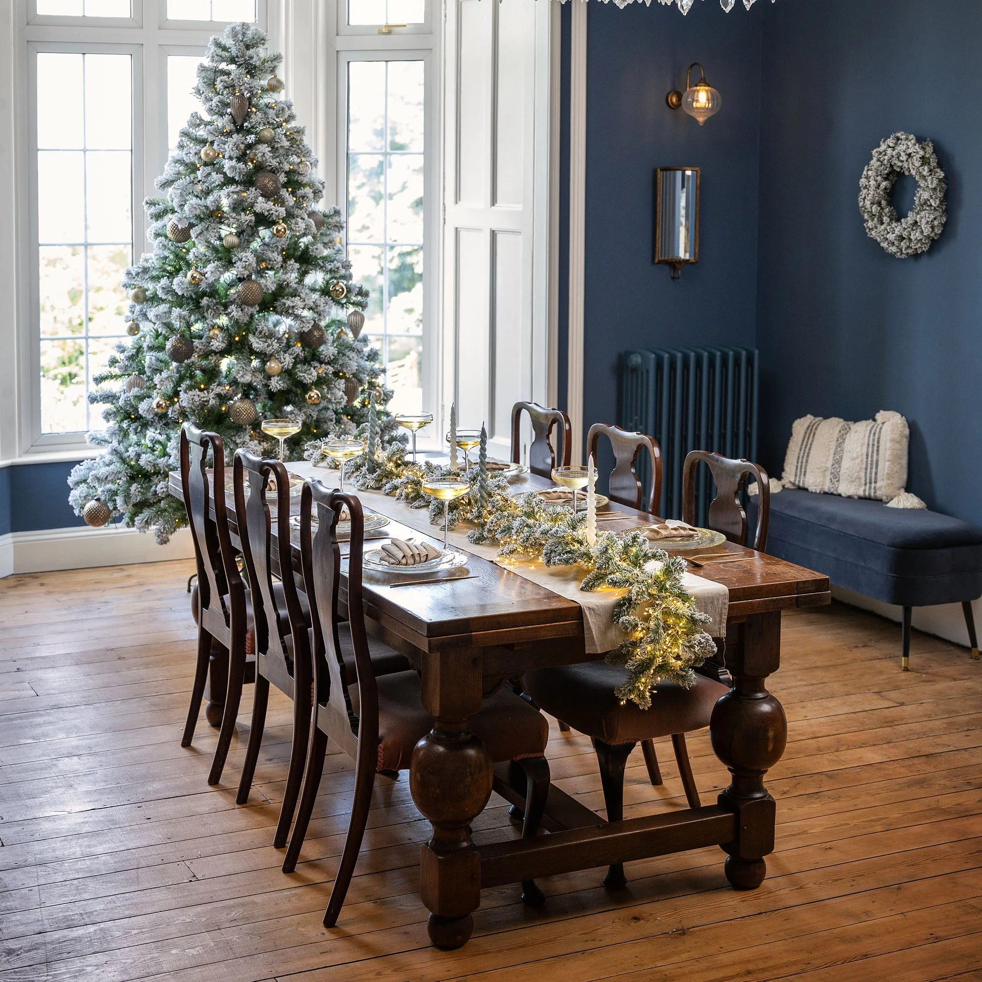 Chamonix Spruce Flocked Christmas Tree - Image 10