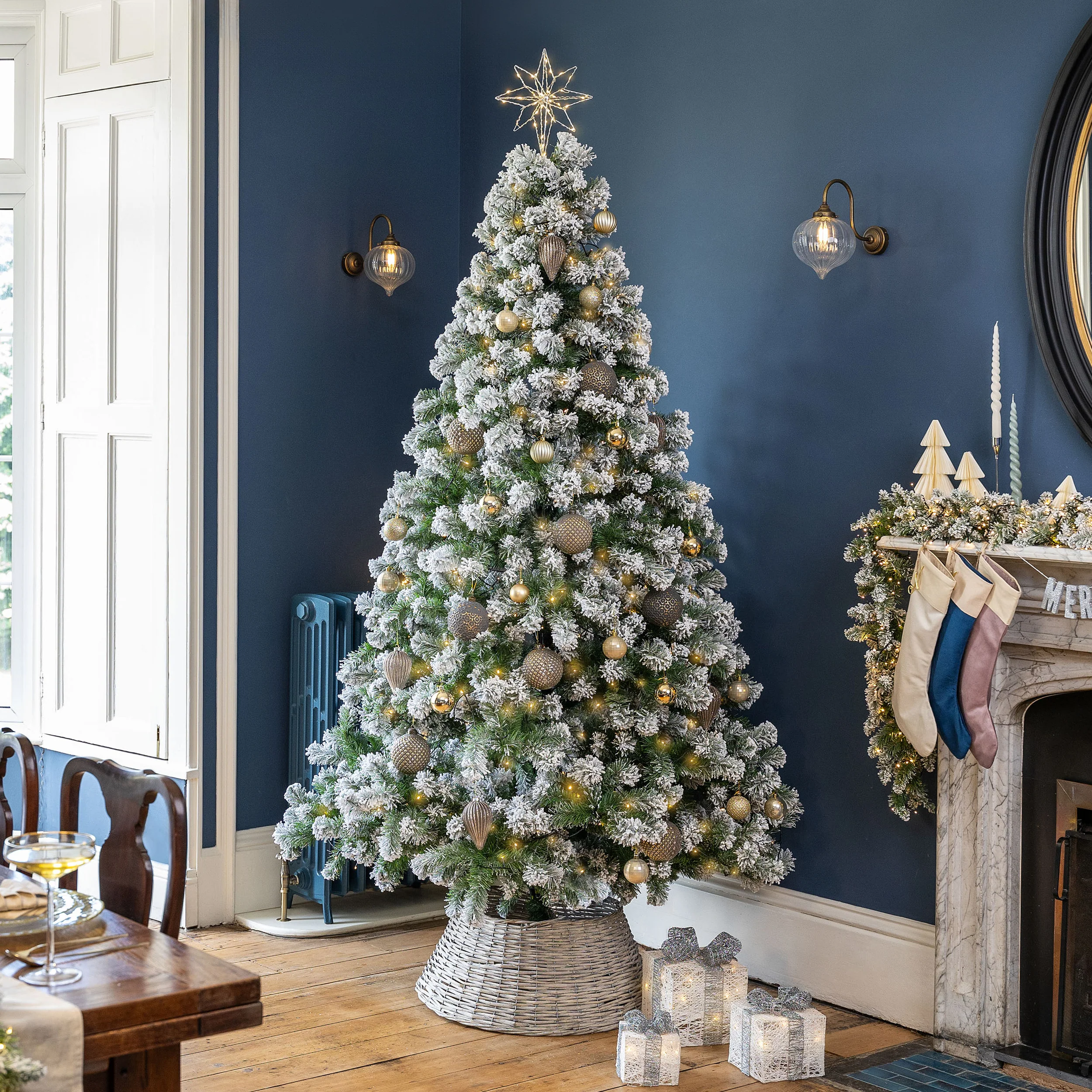 Chamonix Spruce Flocked Christmas Tree - Image 4
