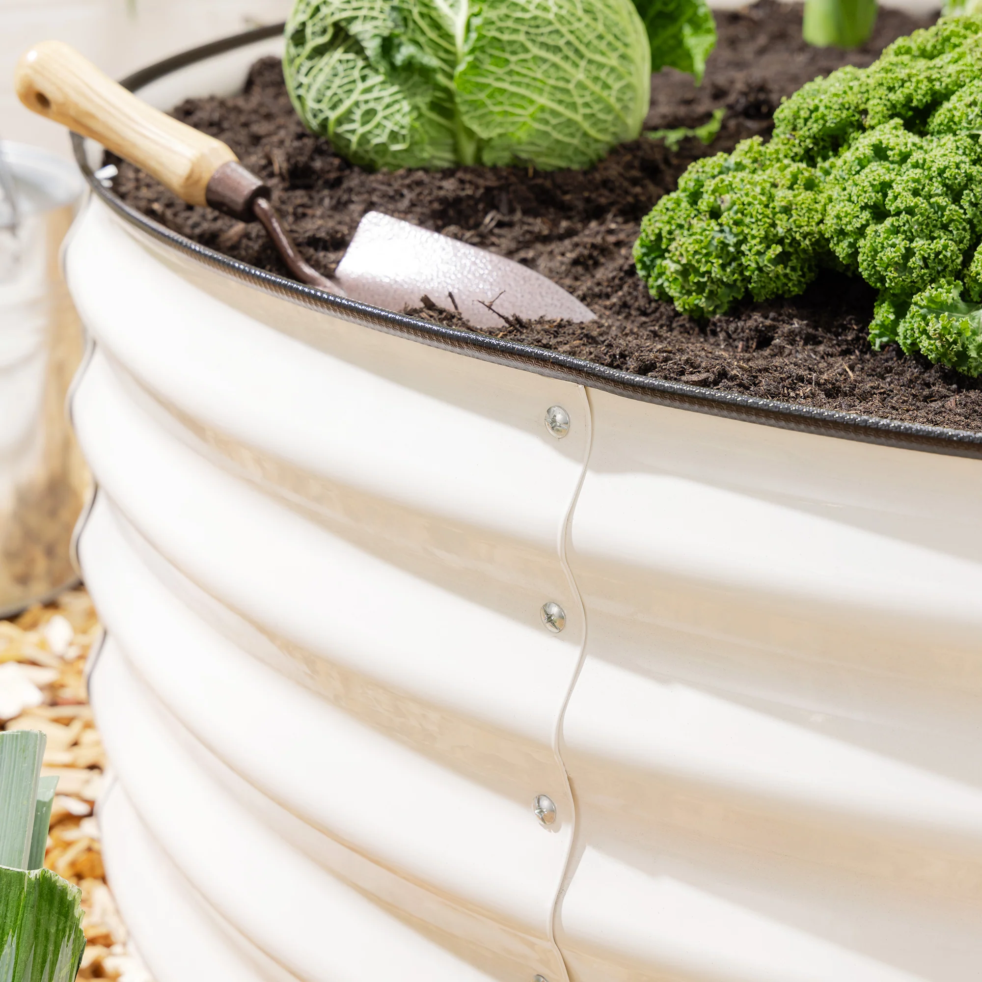 Circular Raised Garden Bed - Image 20