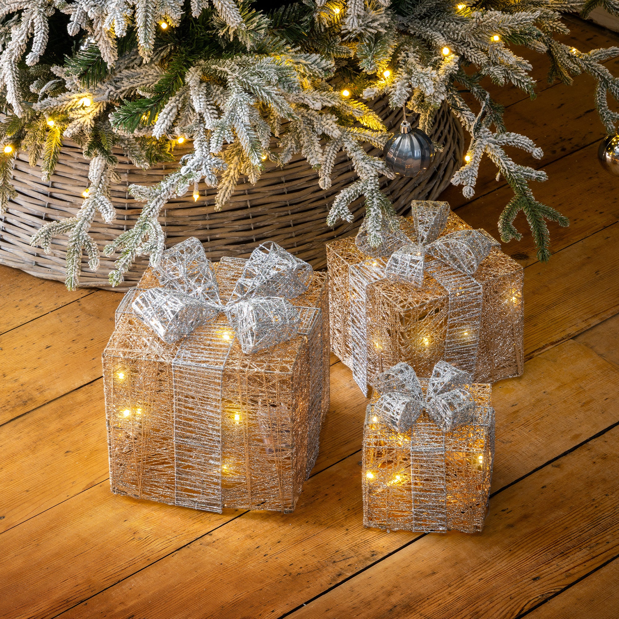 Cotton Light Up Christmas Parcels - Image 11