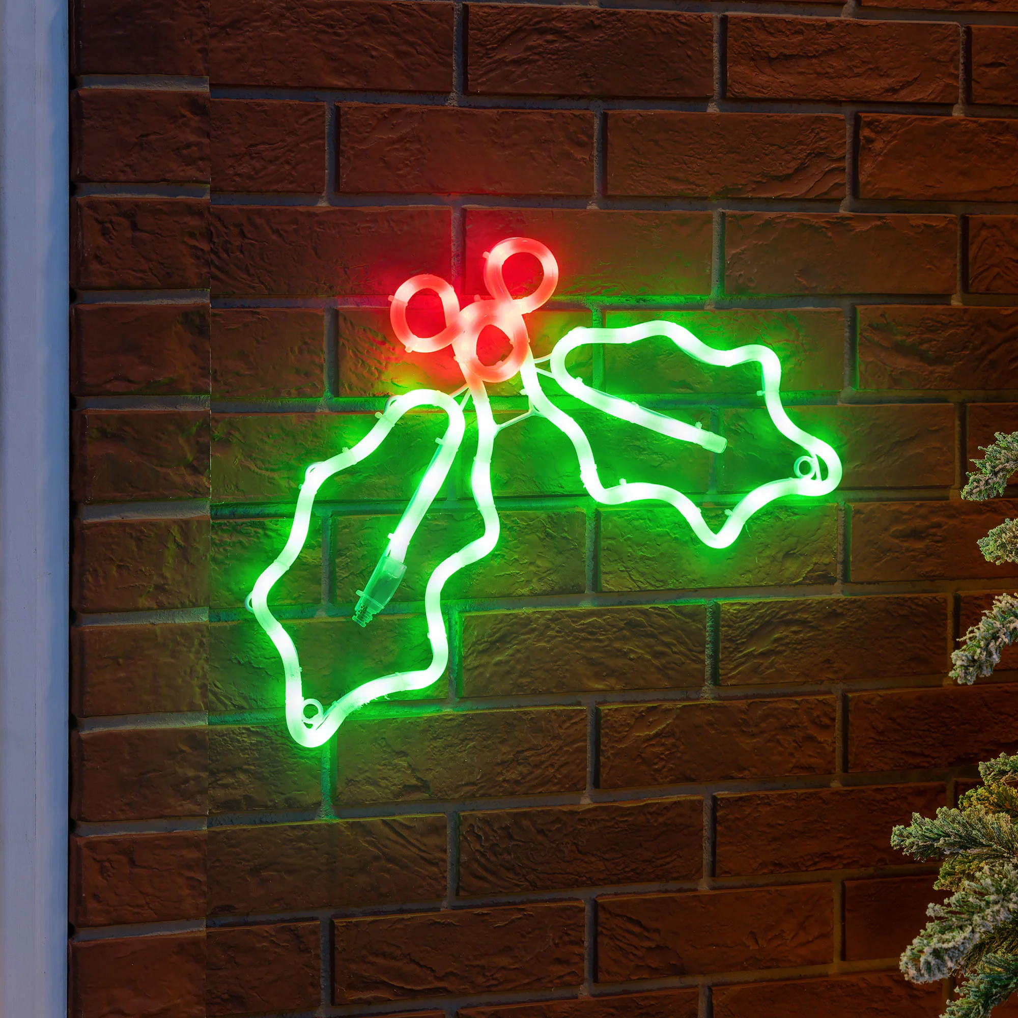 Holly & Berry Christmas Light - Image 4