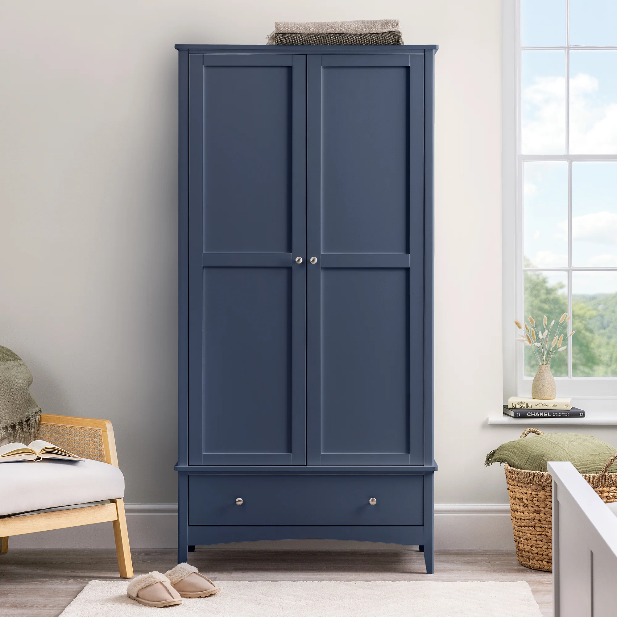 Ilsington Double Wardrobe with Drawer - Image 5