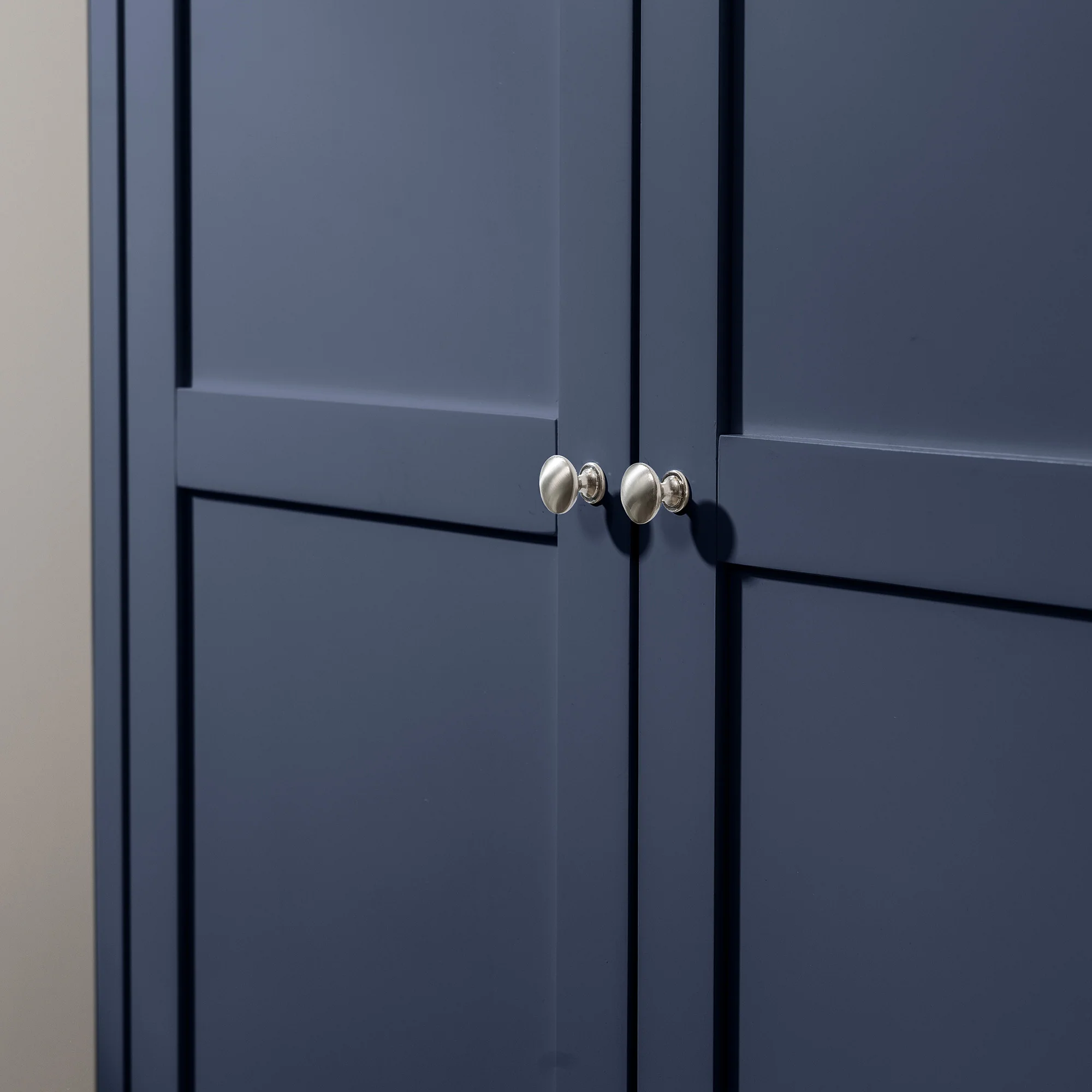 Ilsington Double Wardrobe with Drawer - Image 7