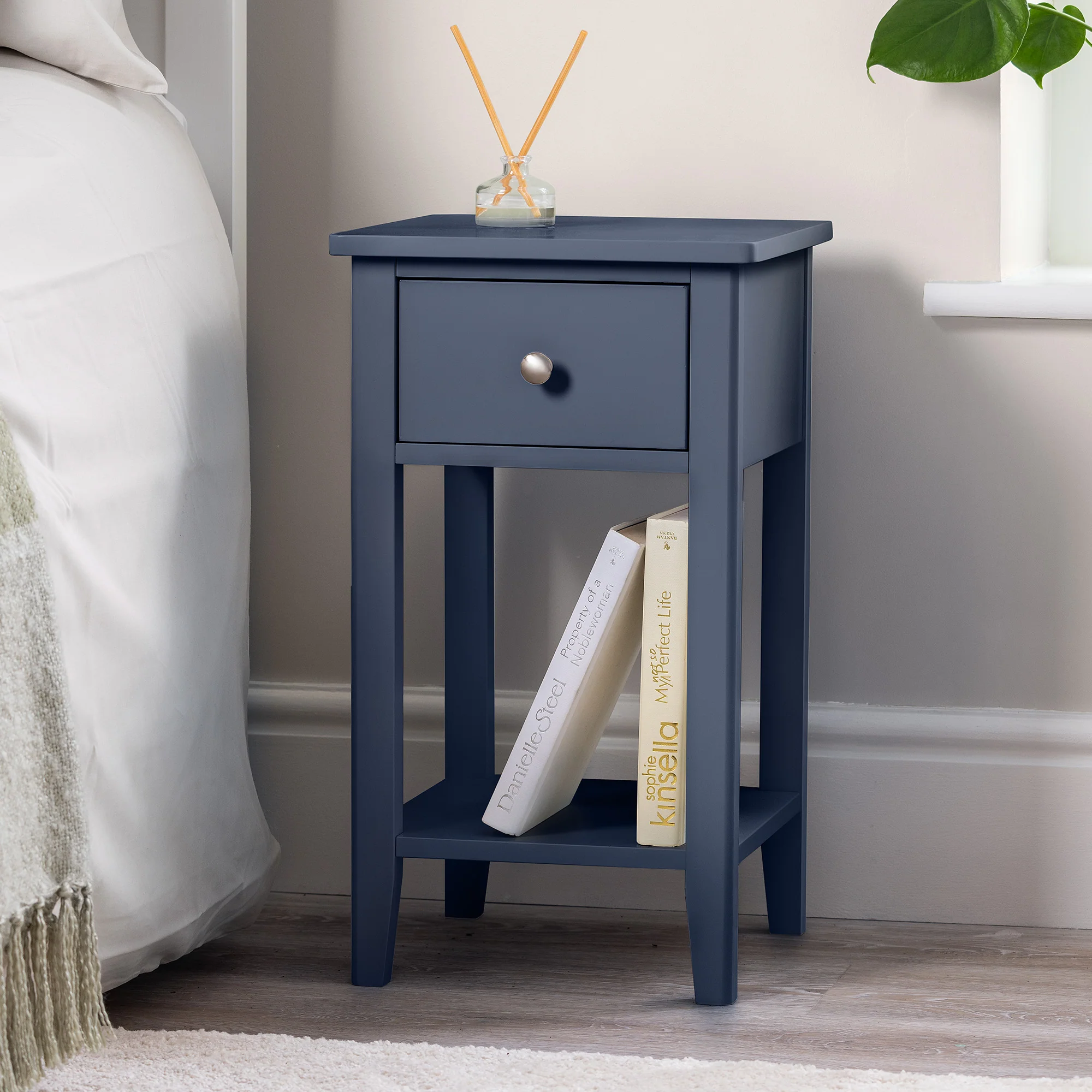 Ilsington Slim Bedside Table with Shelf - Image 17