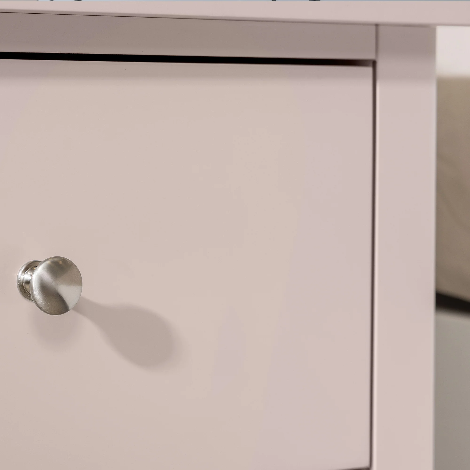 Ilsington Slim Bedside Table with Shelf - Image 23