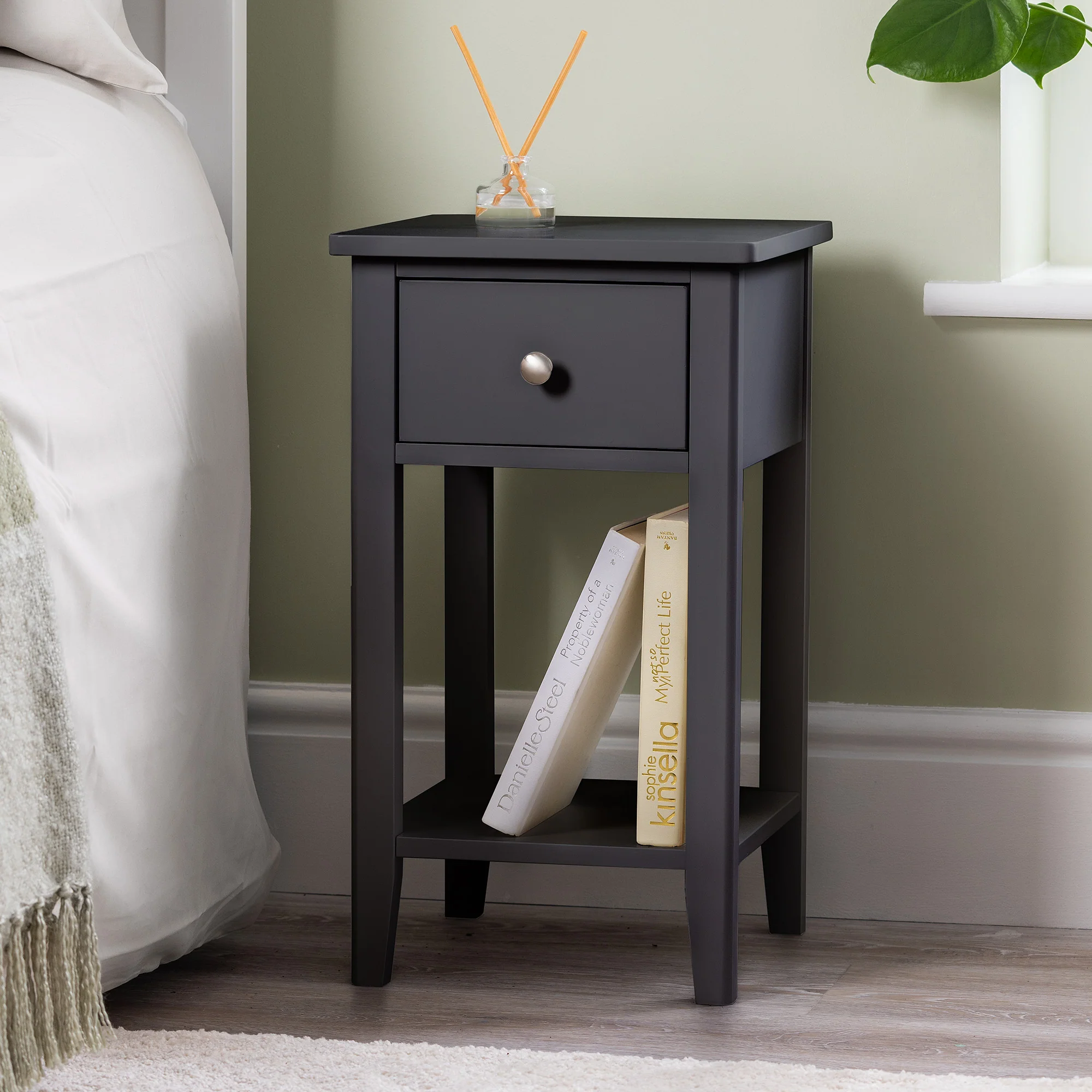 Ilsington Slim Bedside Table with Shelf - Image 5