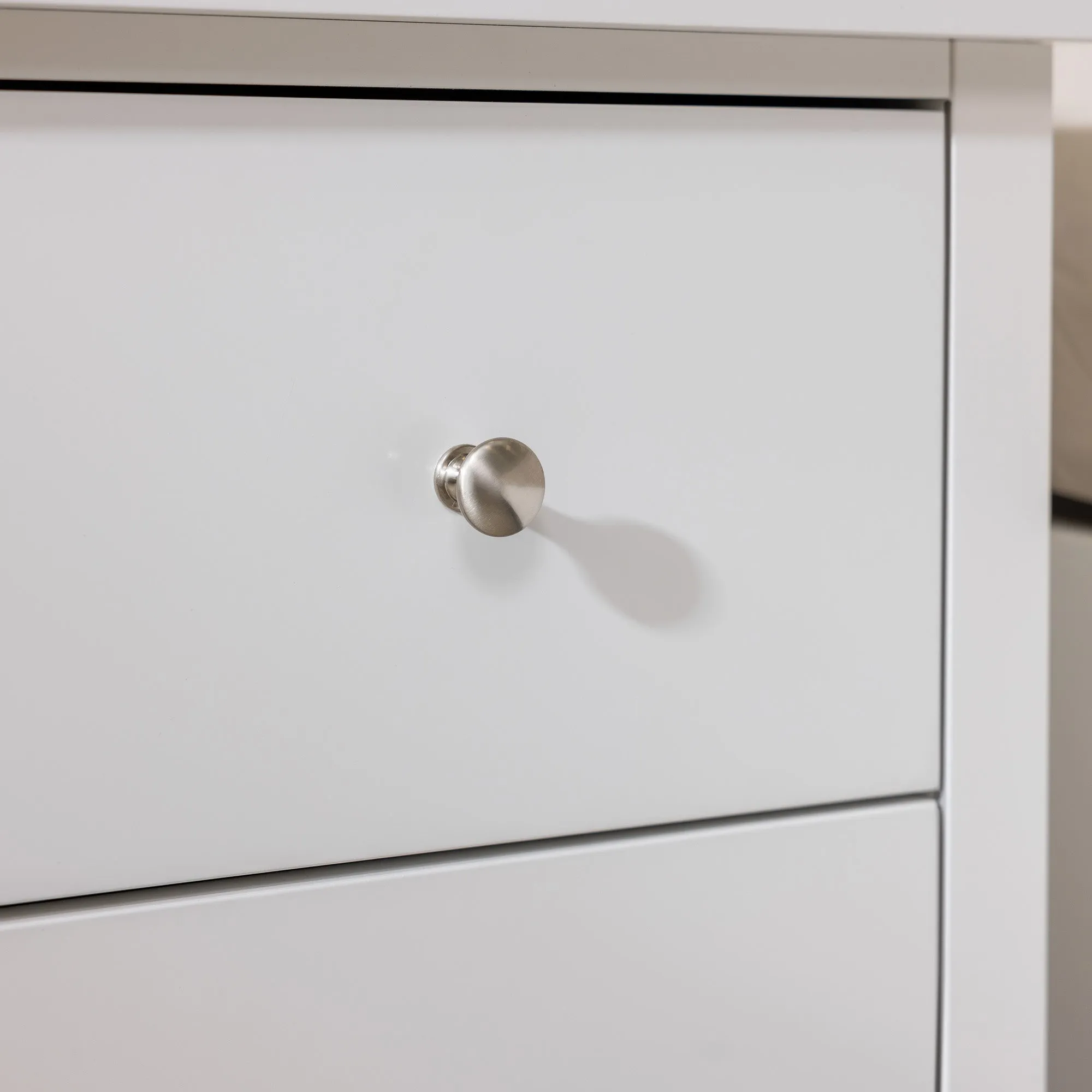 Ilsington 3 Drawer Chest of Drawers - Image 3