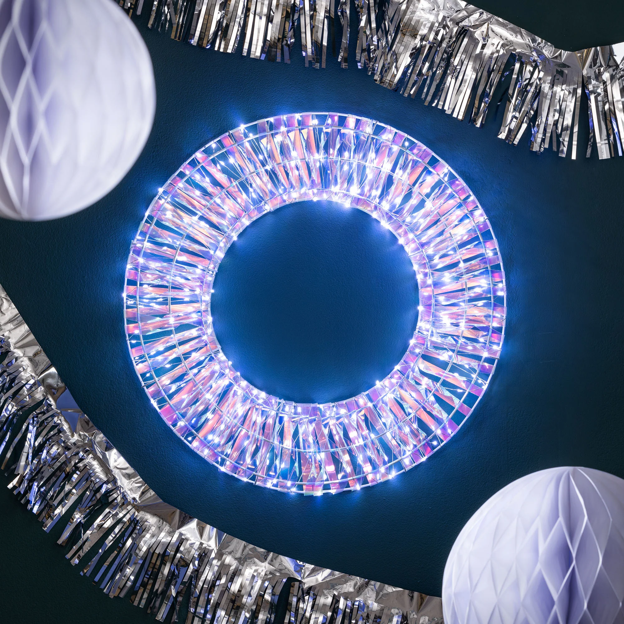 Iridescent White LED Wreath - Image 3
