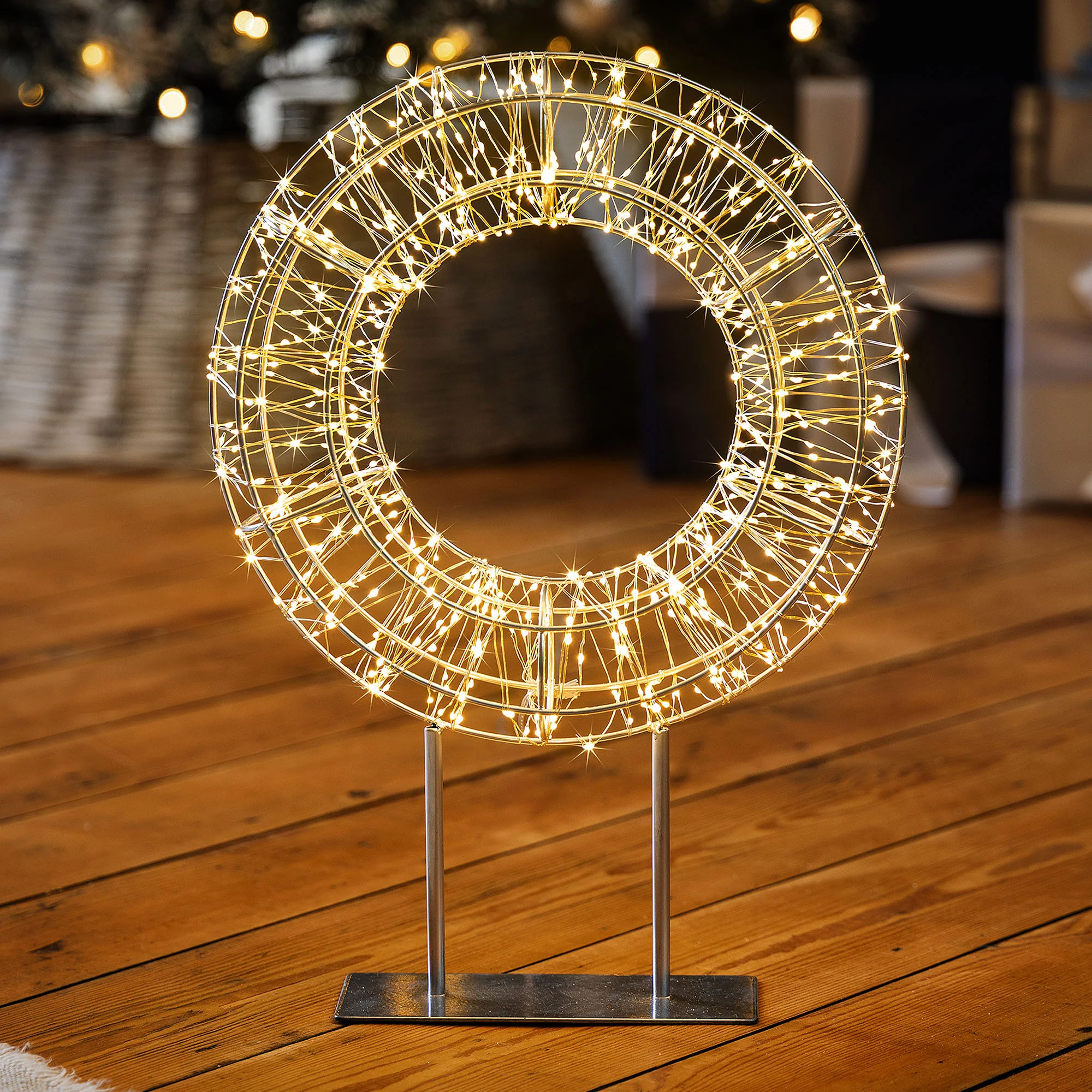 Micro LED Christmas Wreath with Stand - Image 2