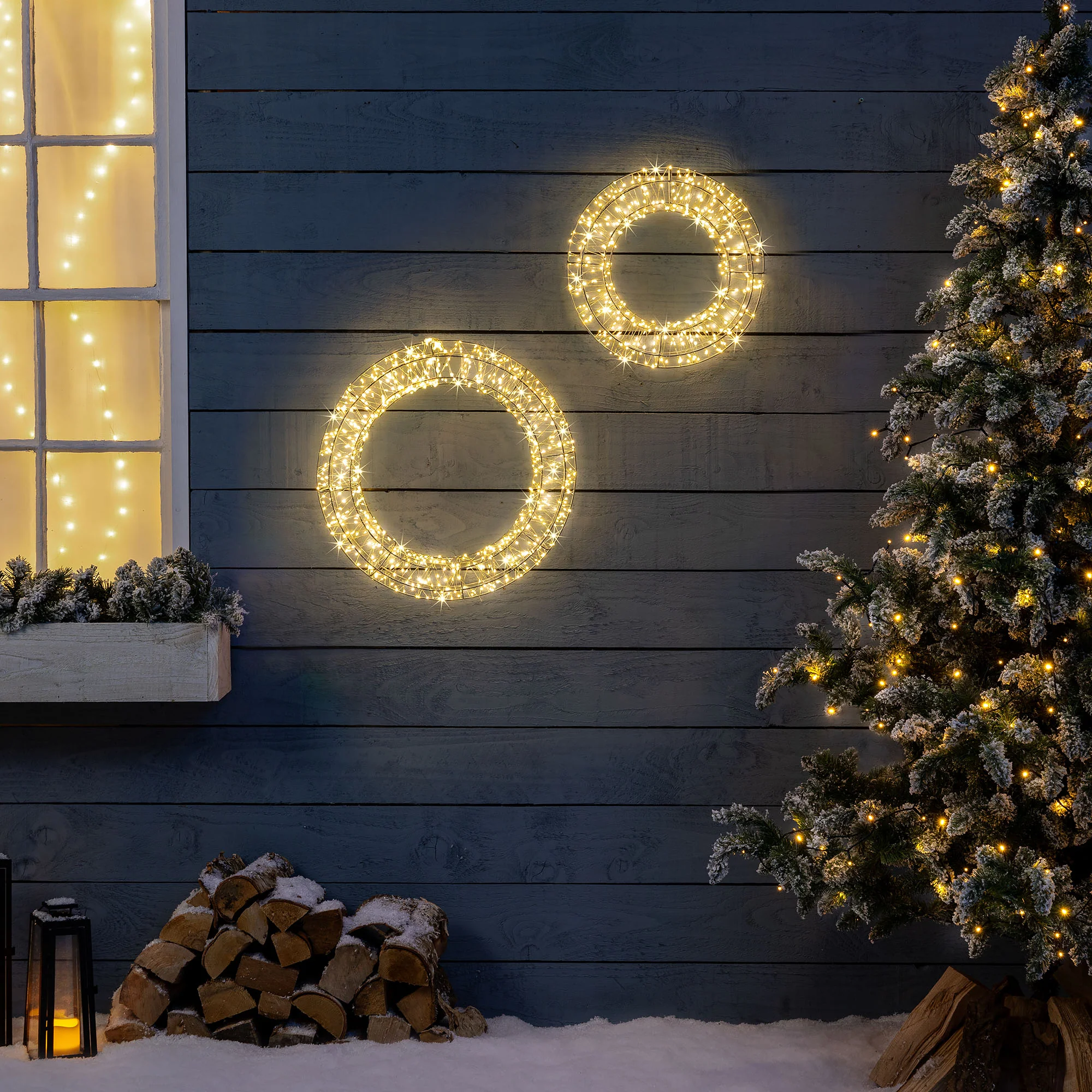 Micro LED Lighted Christmas Wreath - Image 4