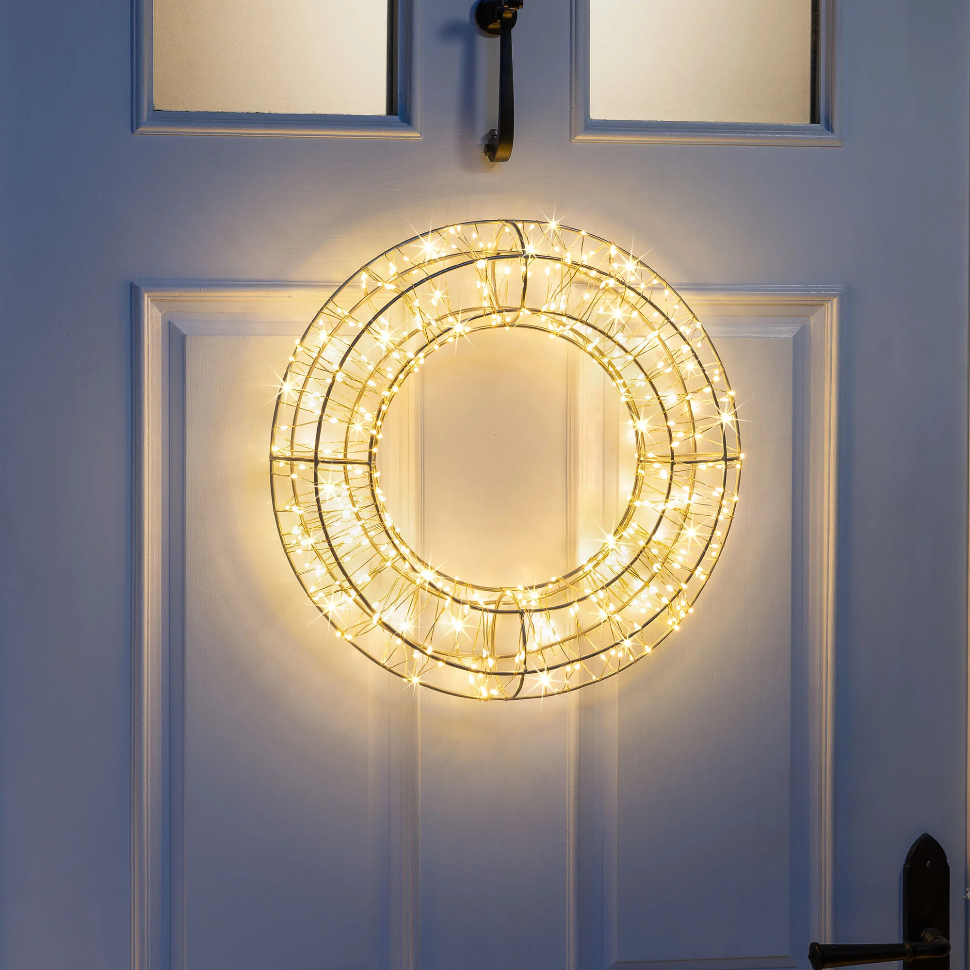 Micro LED Lighted Christmas Wreath - Image 6