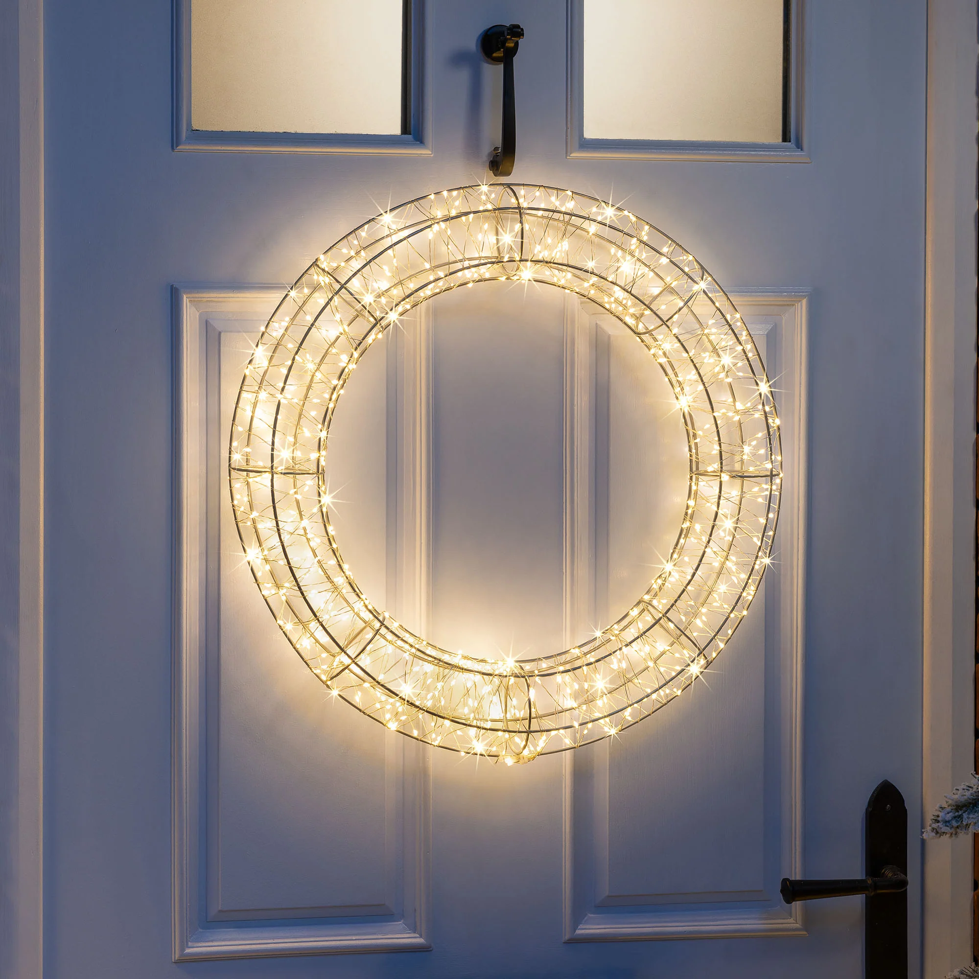 Micro LED Lighted Christmas Wreath - Image 7