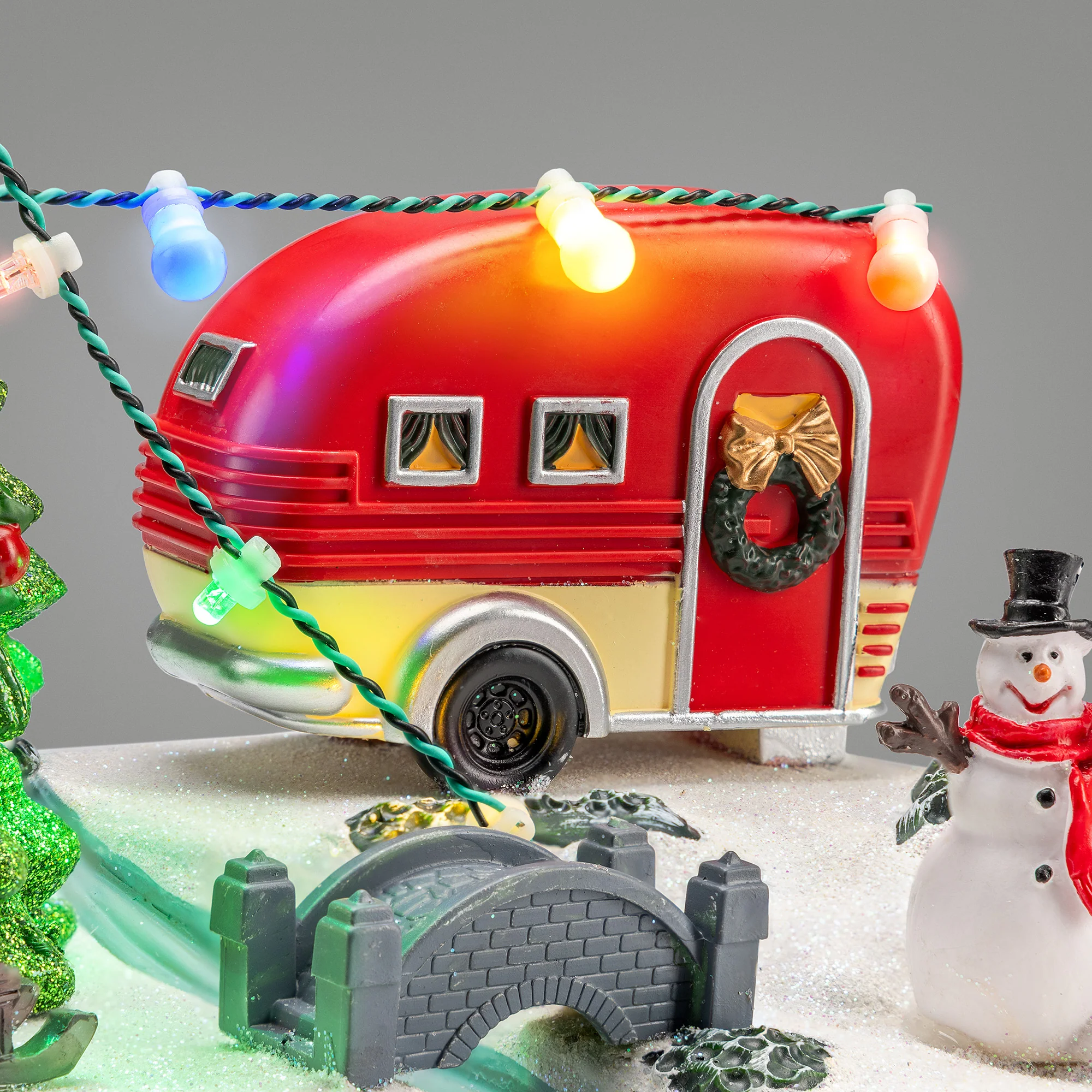 Musical Christmas Scene - Image 7