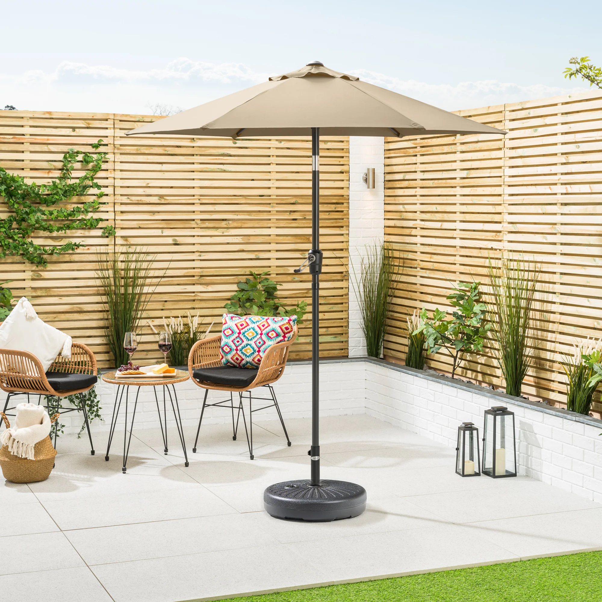 Plastic 28kg Parasol Base - Image 3