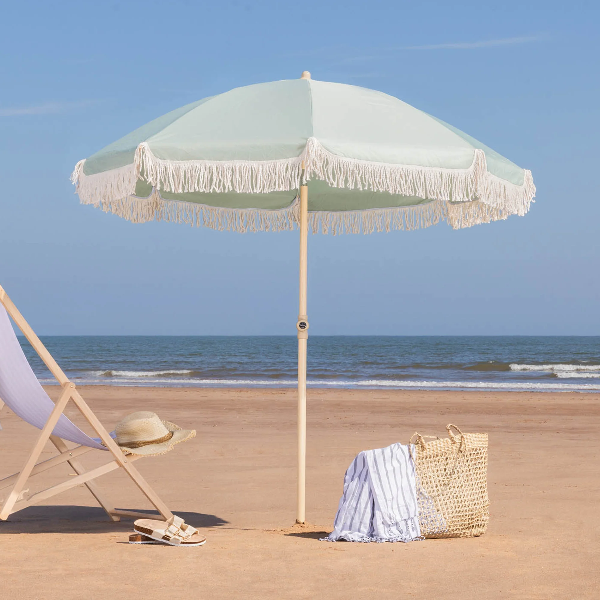 Portable Tassel Parasol with Tilt – 2m - Image 4
