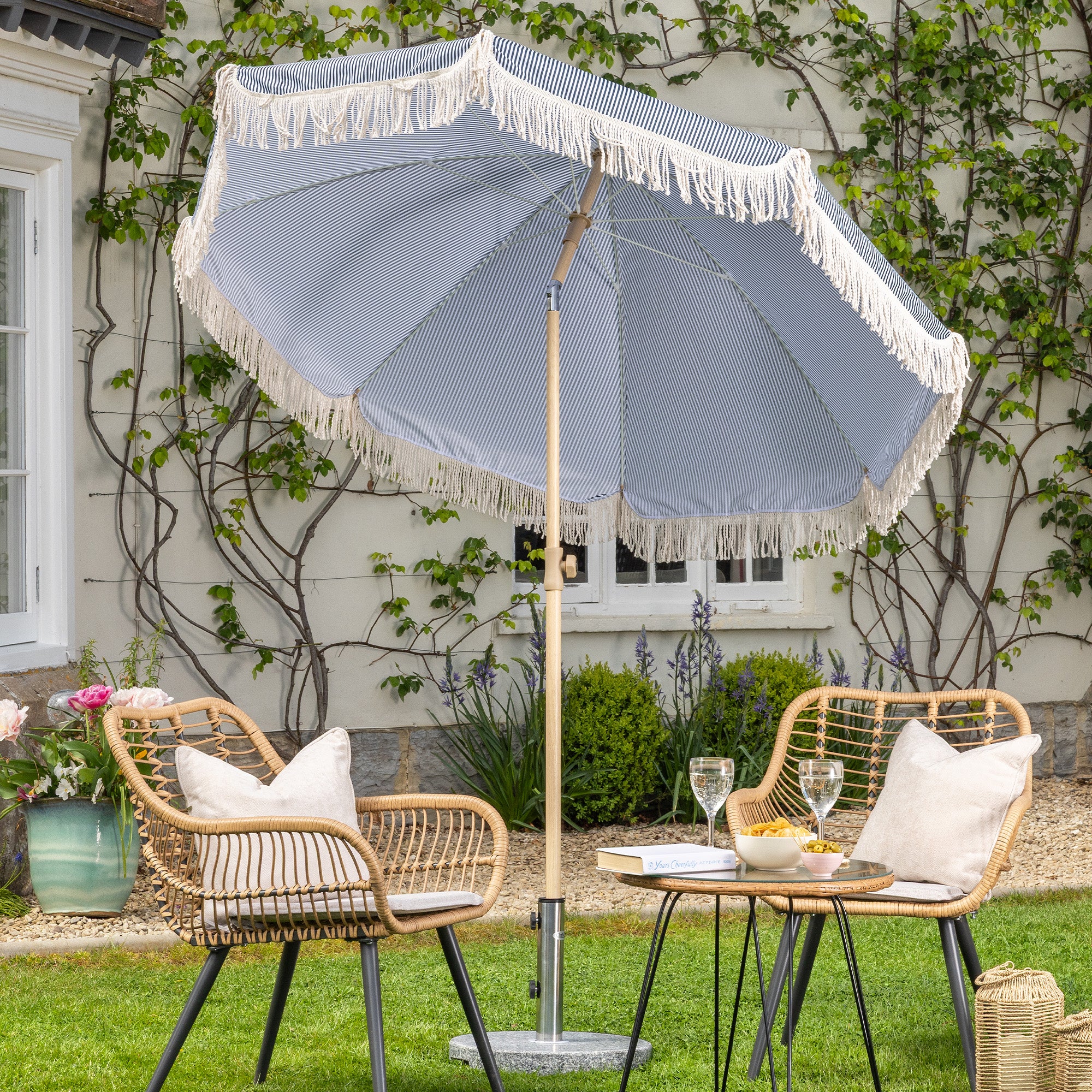 Portable Tassel Parasol with Tilt – 2m - Image 8