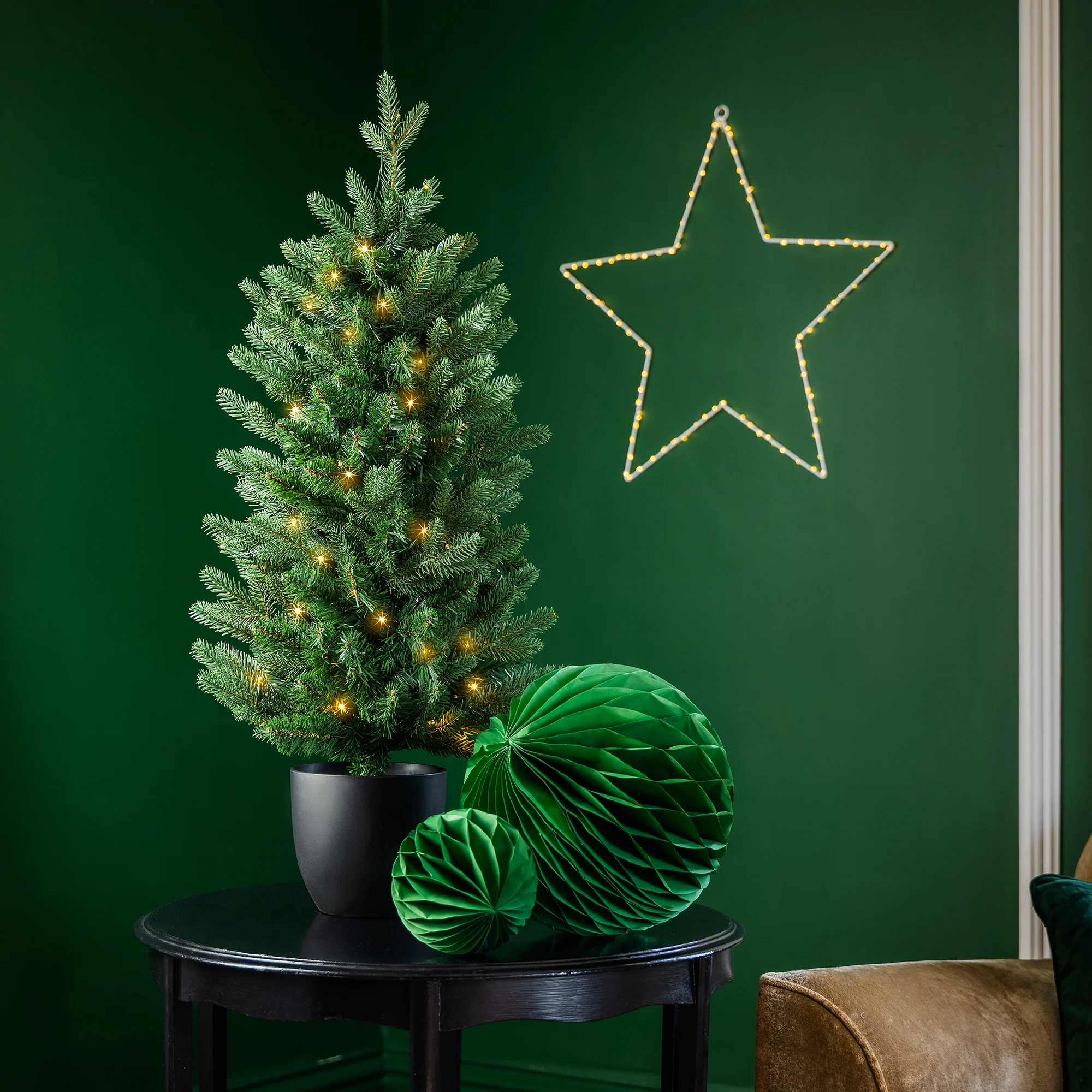 Pre-Lit Arber Fir Christmas Tree - Image 3