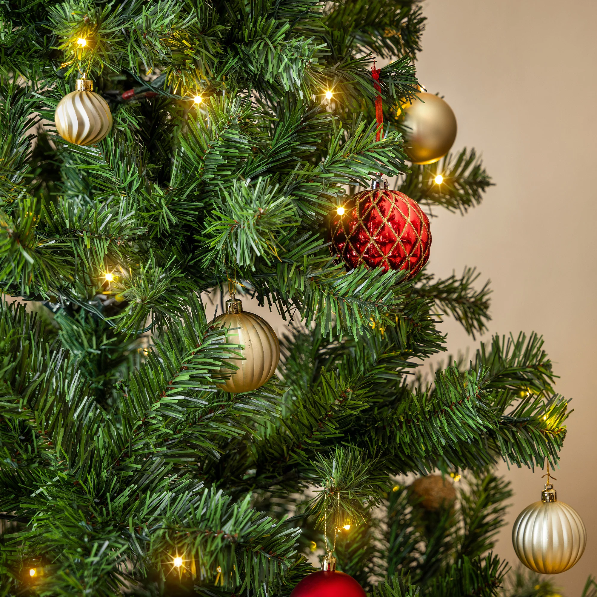 Pre-Lit Aspen Spruce Artificial Christmas Tree - Image 7