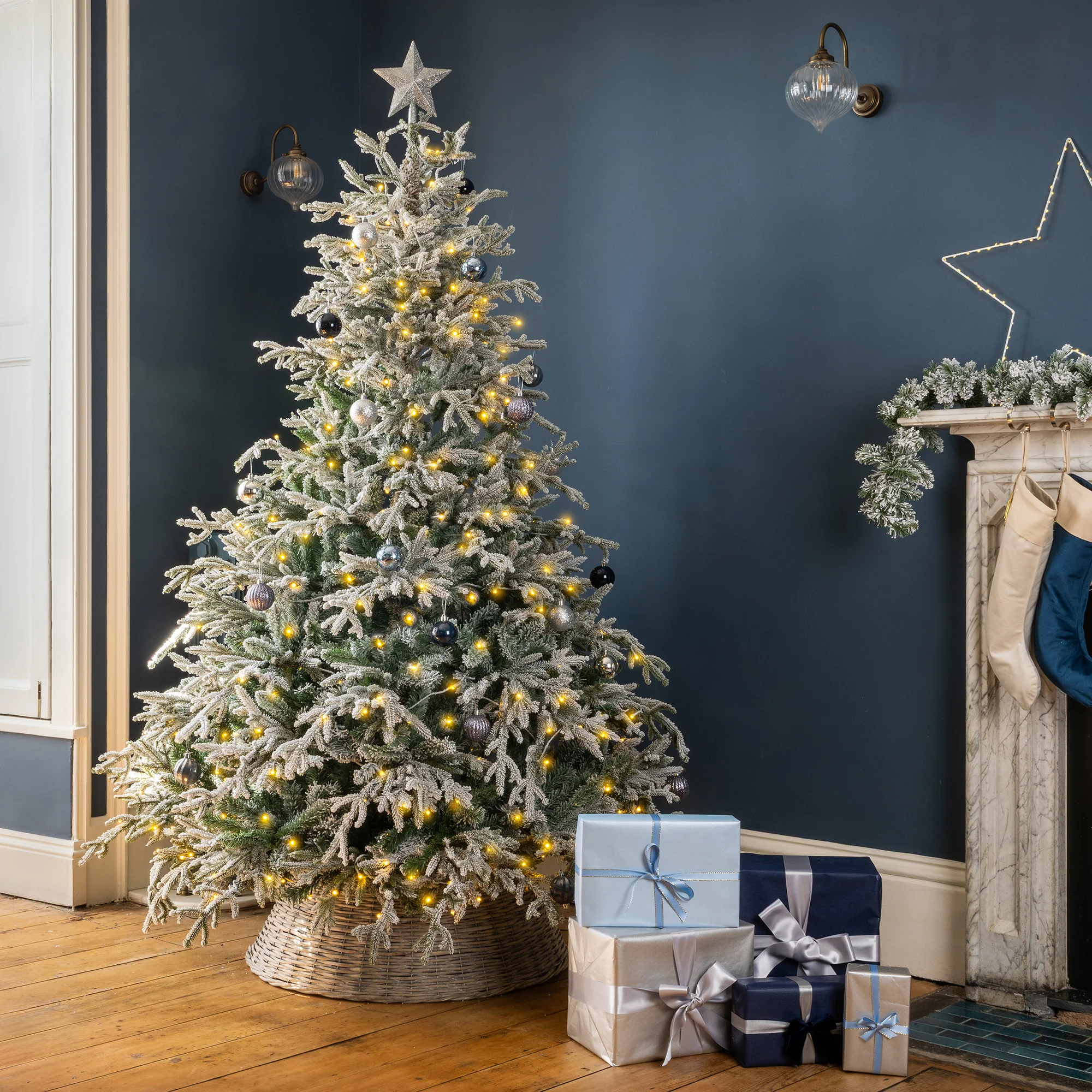 Pre-Lit Flocked Verbier Fir Christmas Tree - Image 2