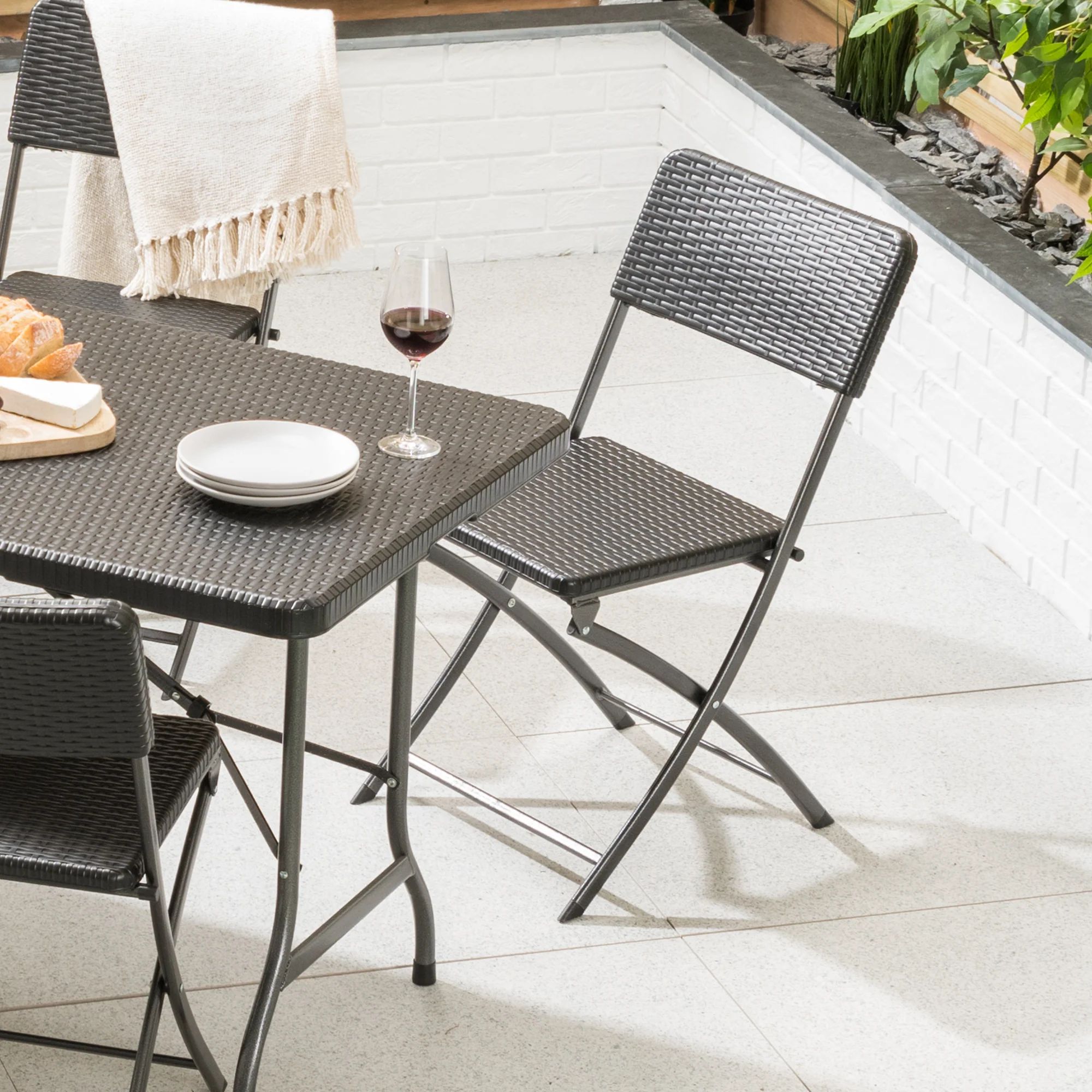 6ft Rattan Effect 4 Seater Dining Set - Image 4