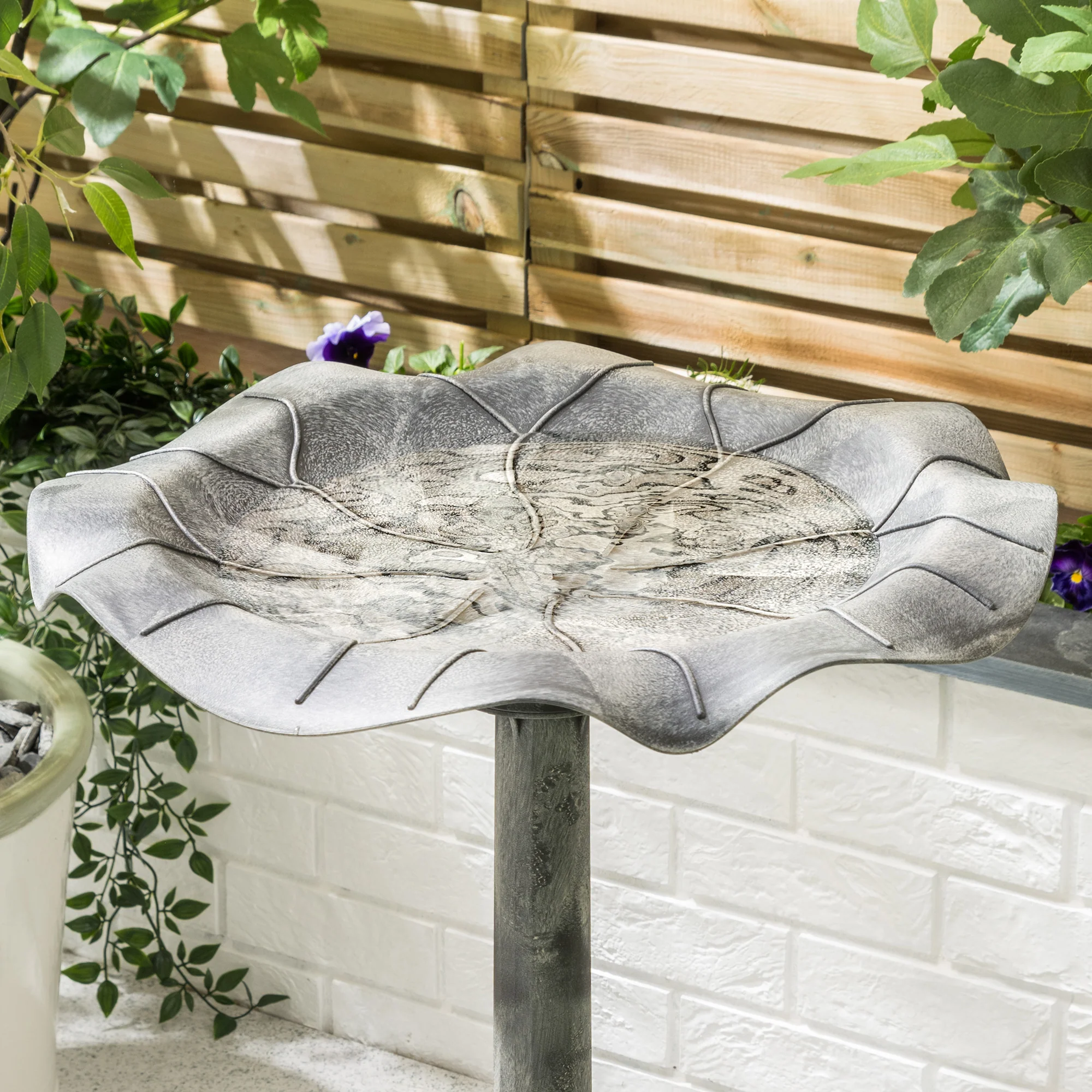 Resin Leaf Bird Bath - Image 11