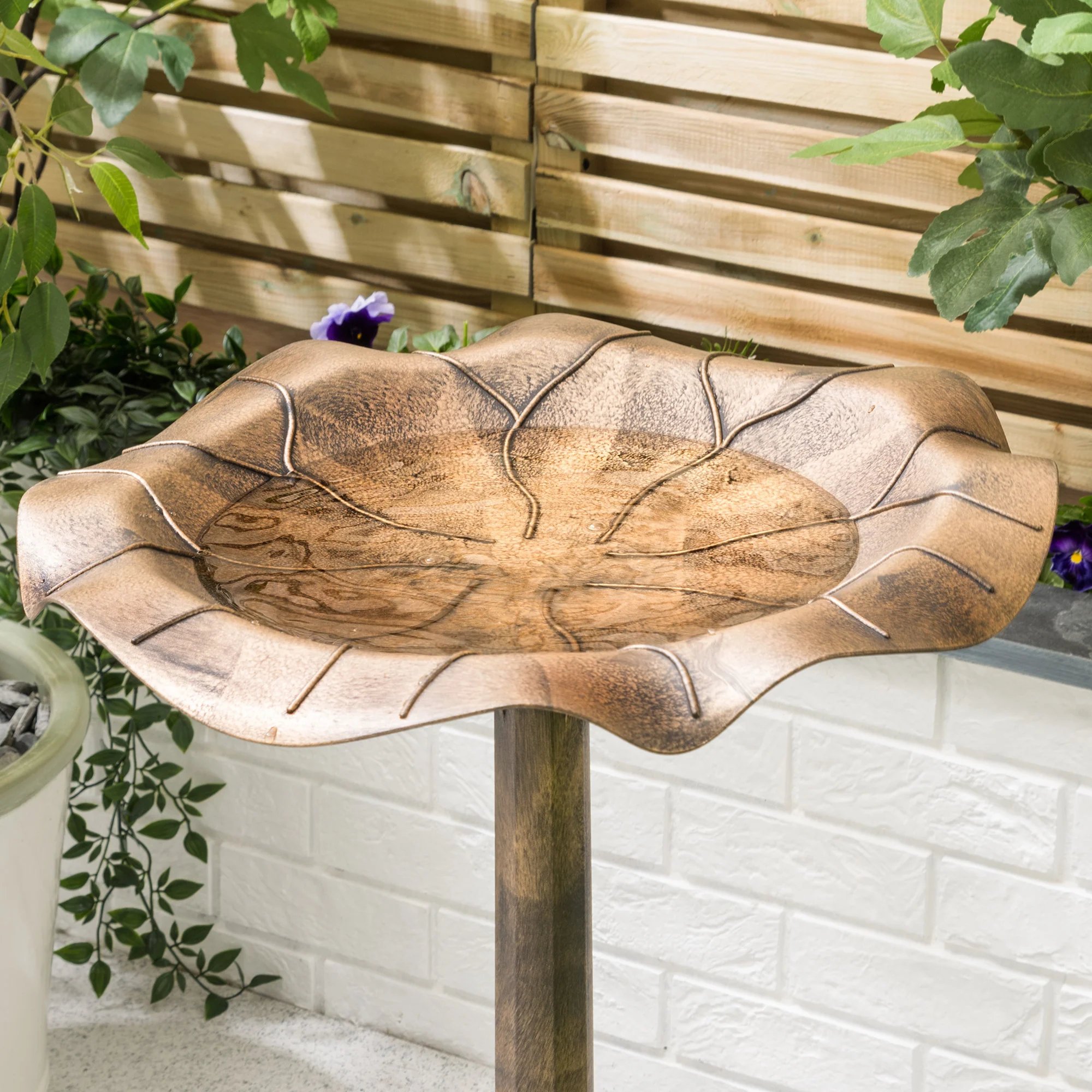 Resin Leaf Bird Bath - Image 3