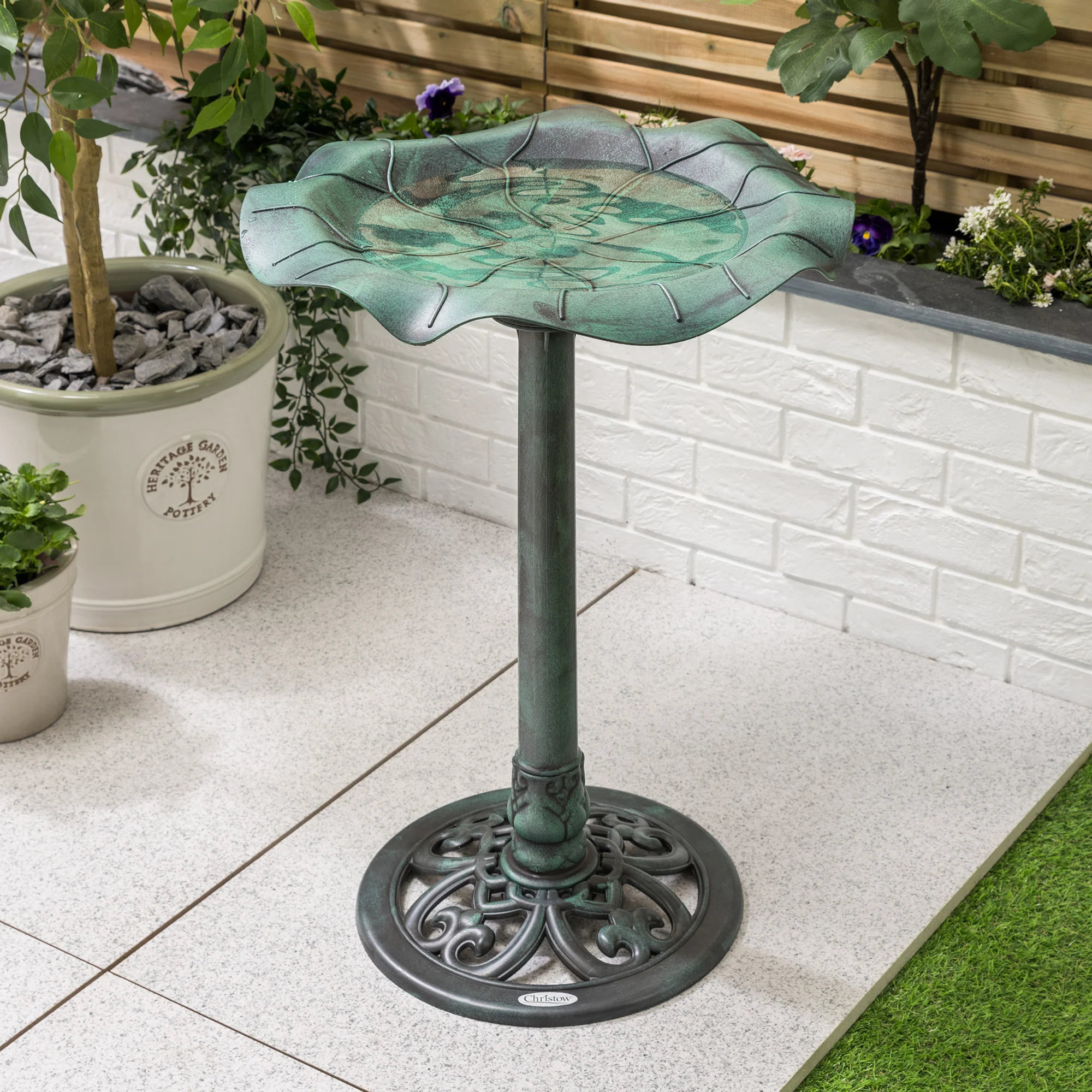 Resin Leaf Bird Bath - Image 5
