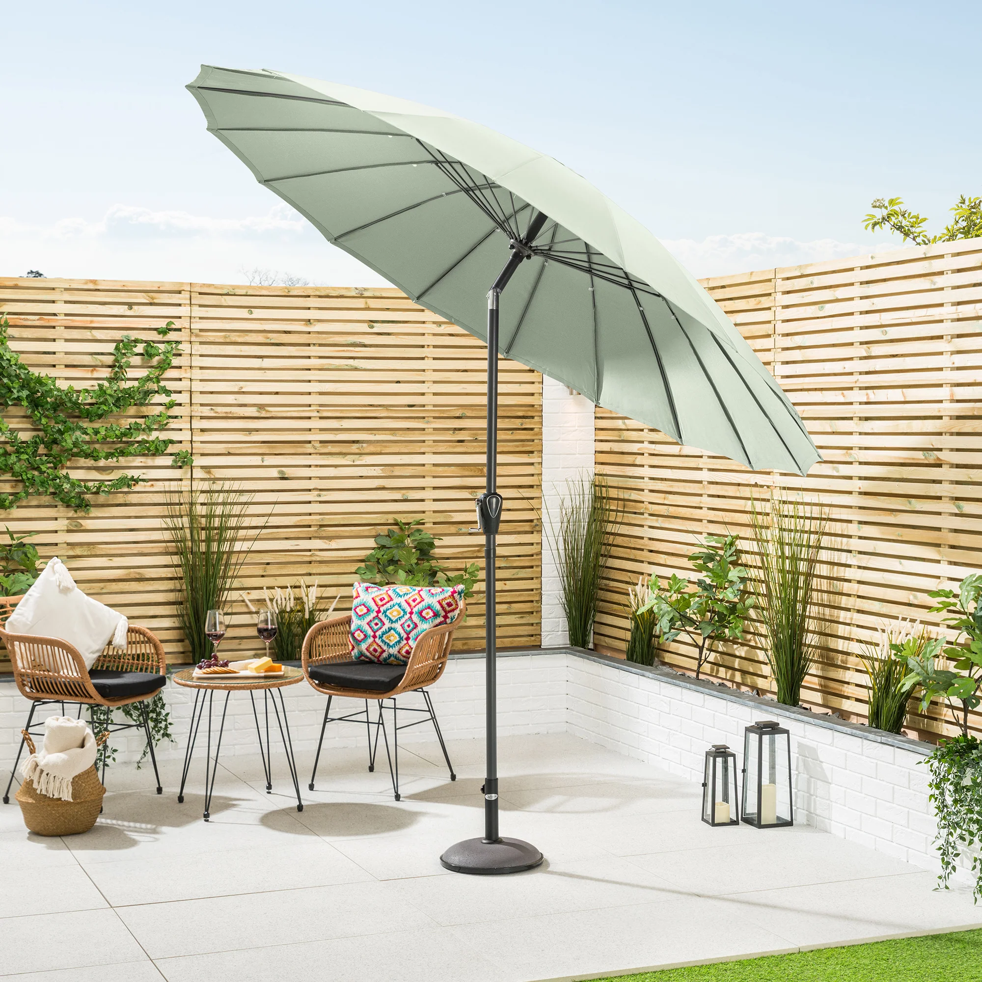 Shanghai Parasol with Tilt – 2.6m