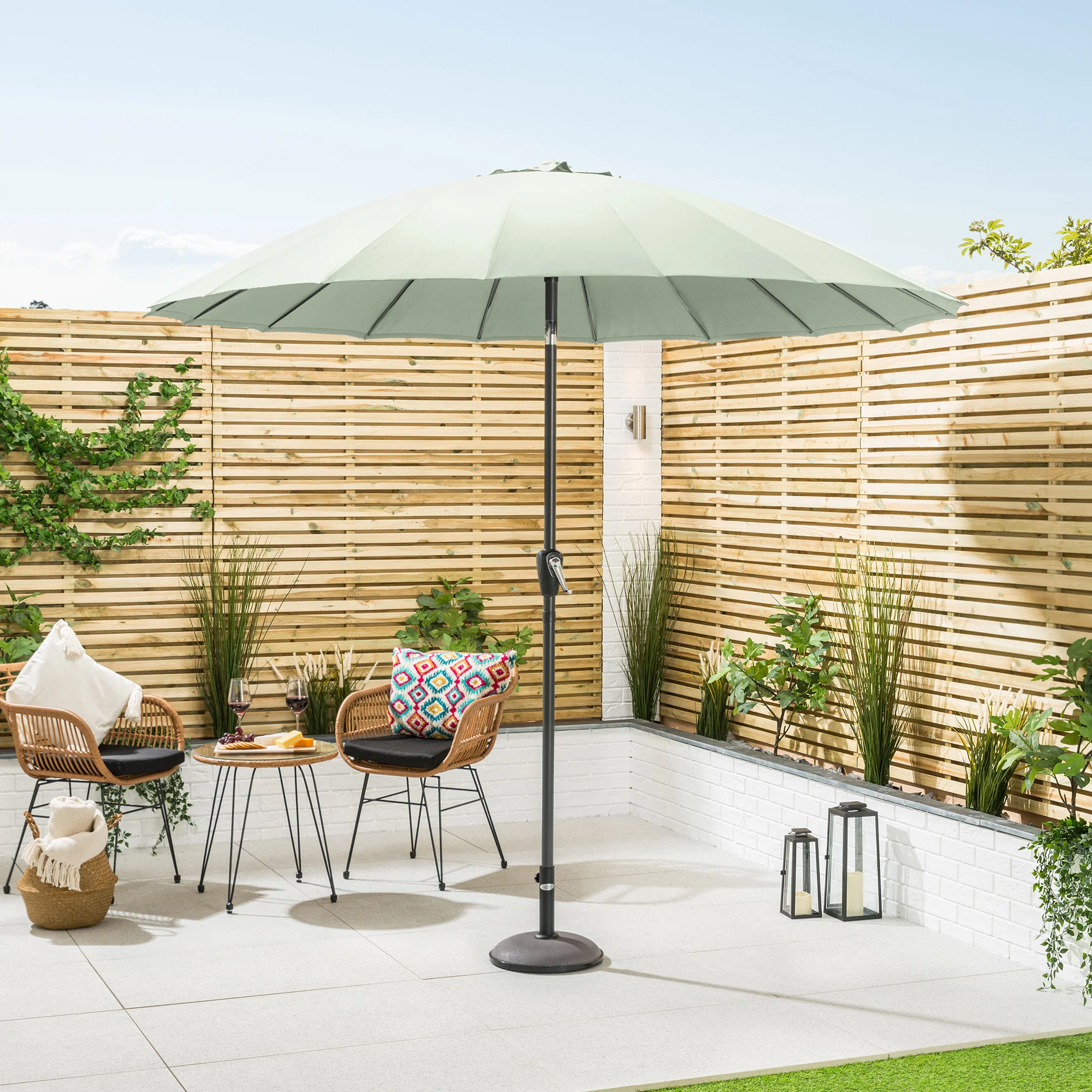 Shanghai Parasol with Tilt – 2.6m - Image 2